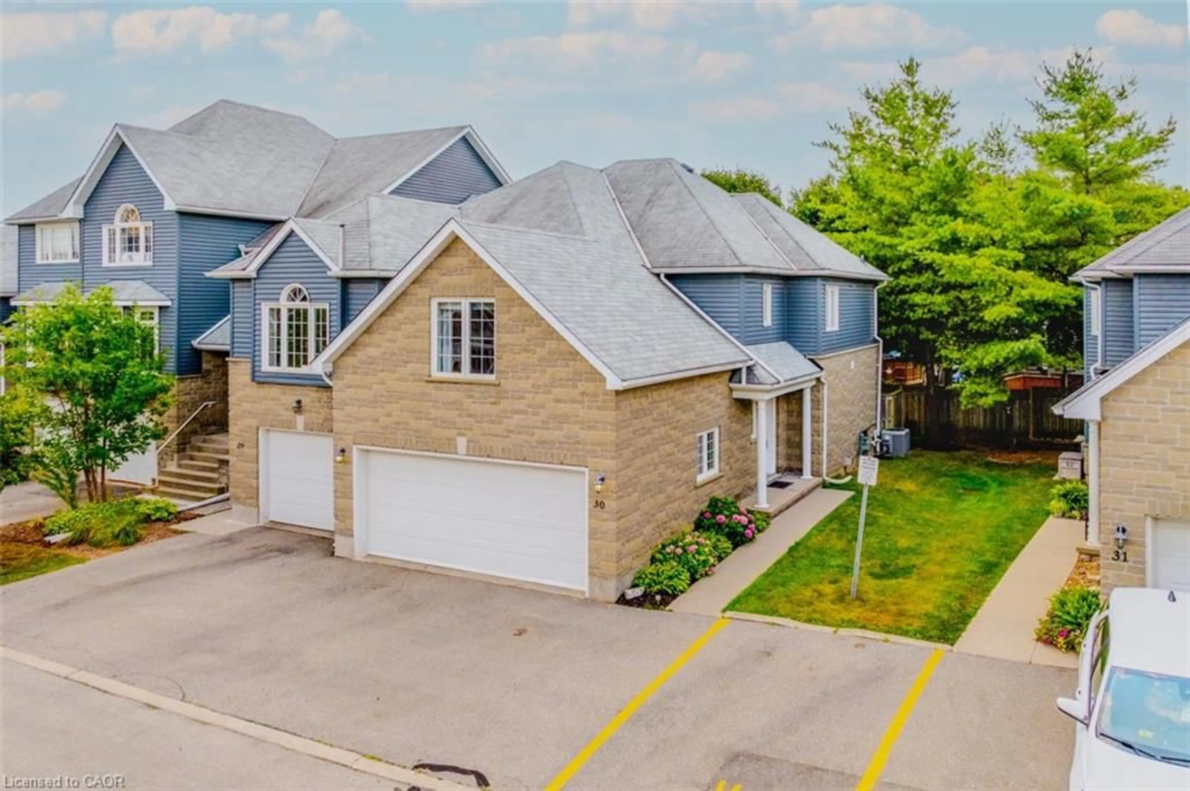 A pic from outside/outdoor area/front of a property/back of a property/a pic from drone, street for 199 Saginaw Pky #30, Cambridge Ontario N1T 1T9