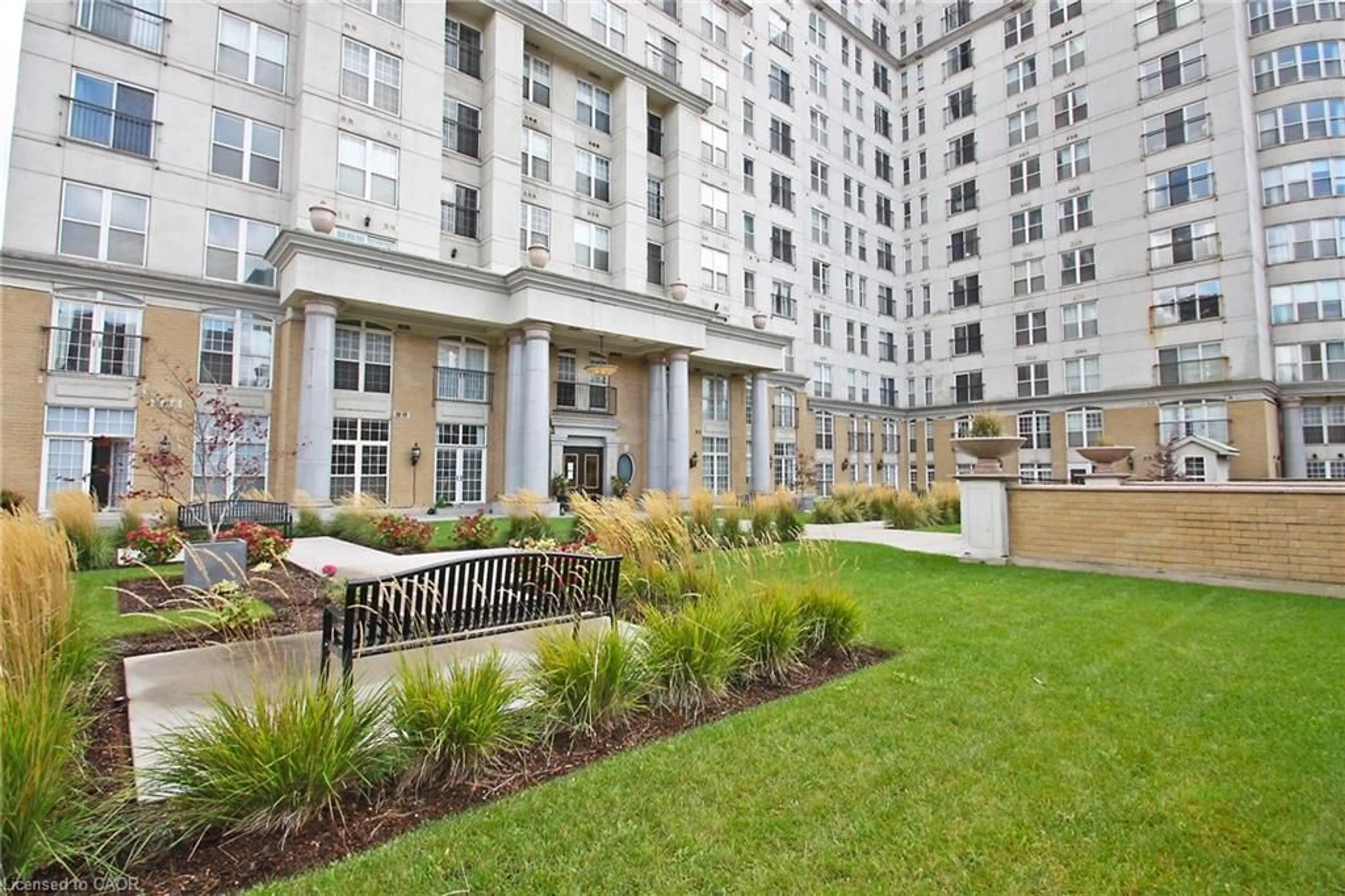 Patio, building for 135 James St #309, Hamilton Ontario L8P 2Z6