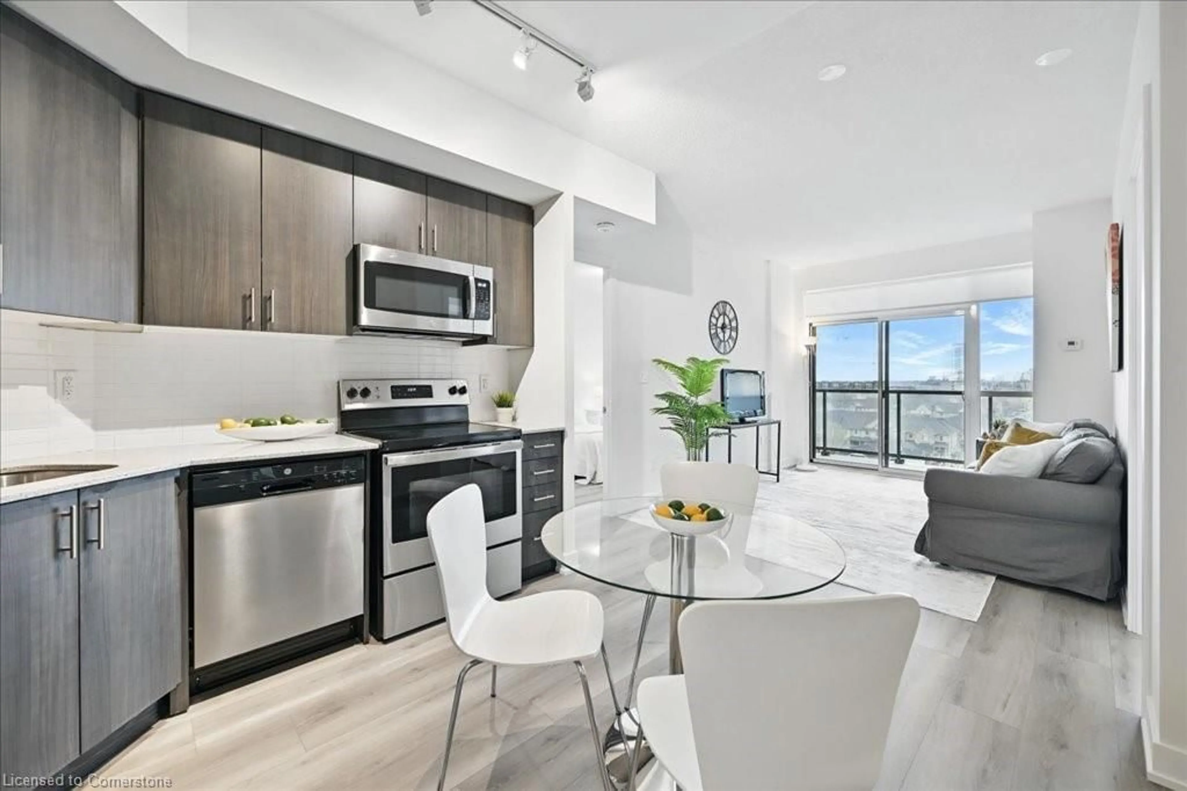 Open concept kitchen, unknown for 550 North Service Rd #707, Grimsby Ontario L3M 0H9