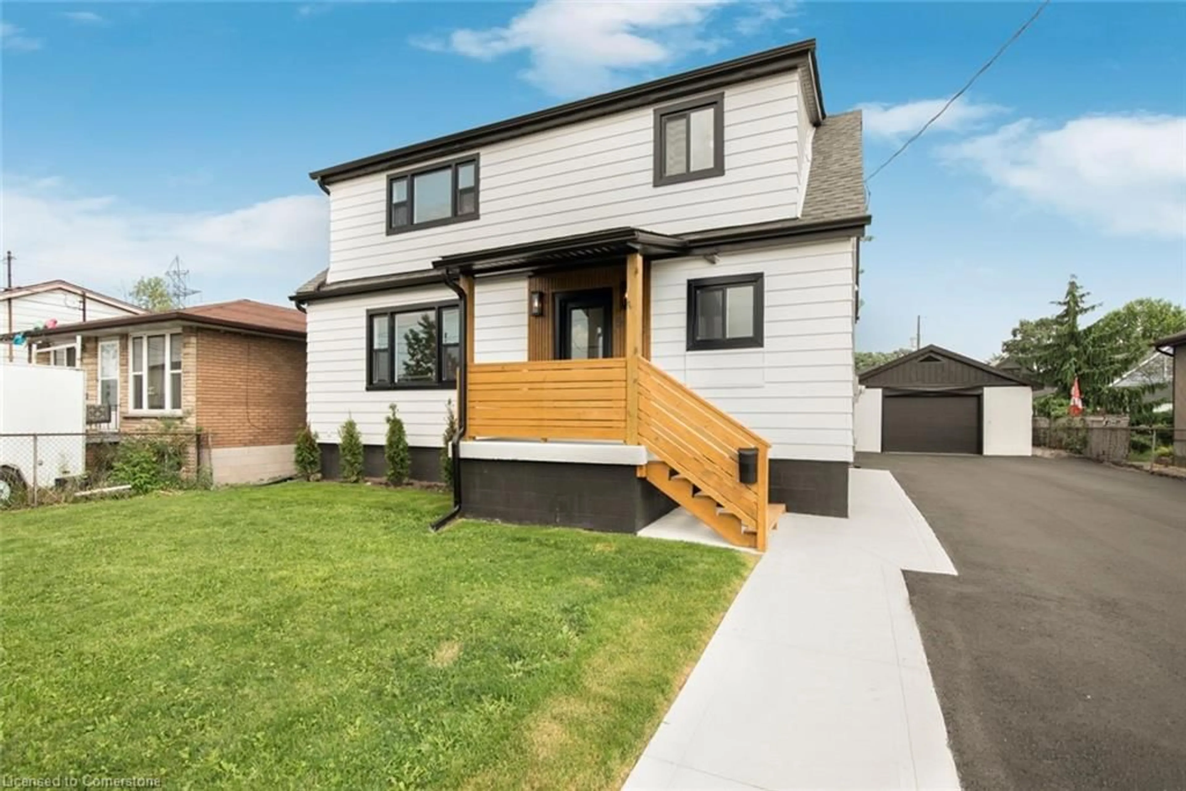 Home with vinyl exterior material, street for 588 Barnaby St, Hamilton Ontario L8H 6T9