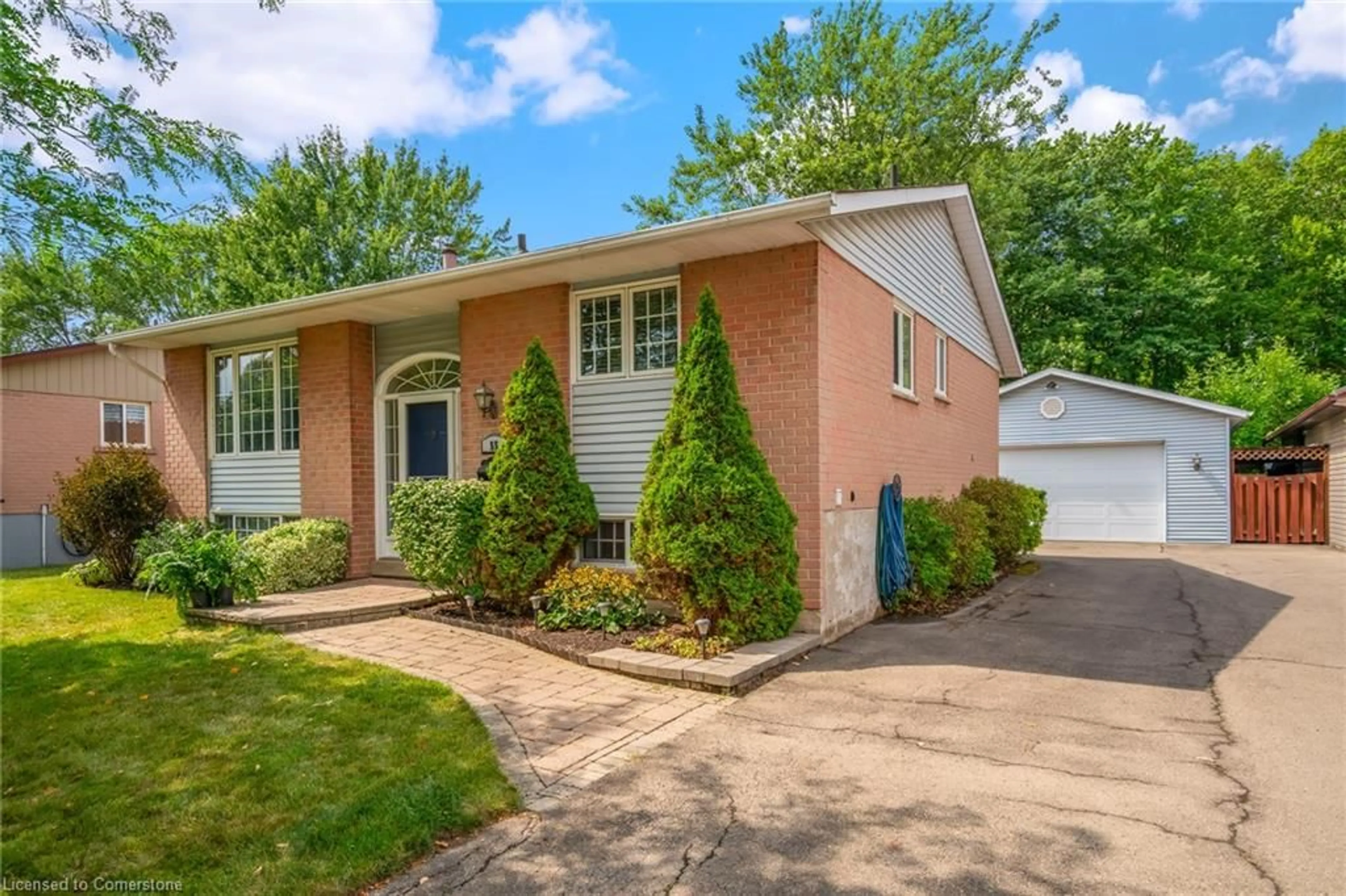 Home with brick exterior material, street for 55 Leaside Dr, Welland Ontario L3C 6B3