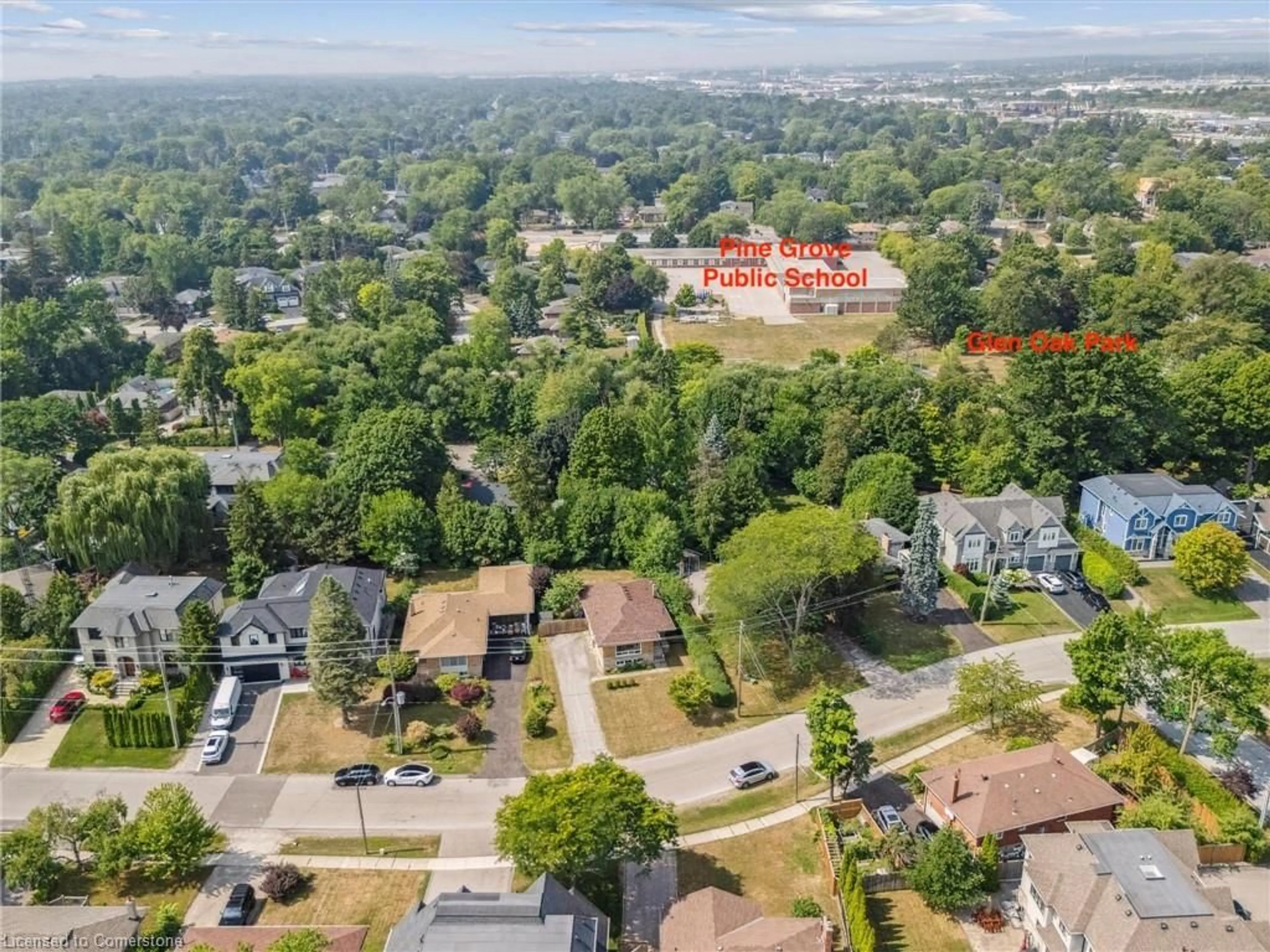 A pic from outside/outdoor area/front of a property/back of a property/a pic from drone, city buildings view from balcony for 300 Burton Rd, Oakville Ontario L6K 2K8