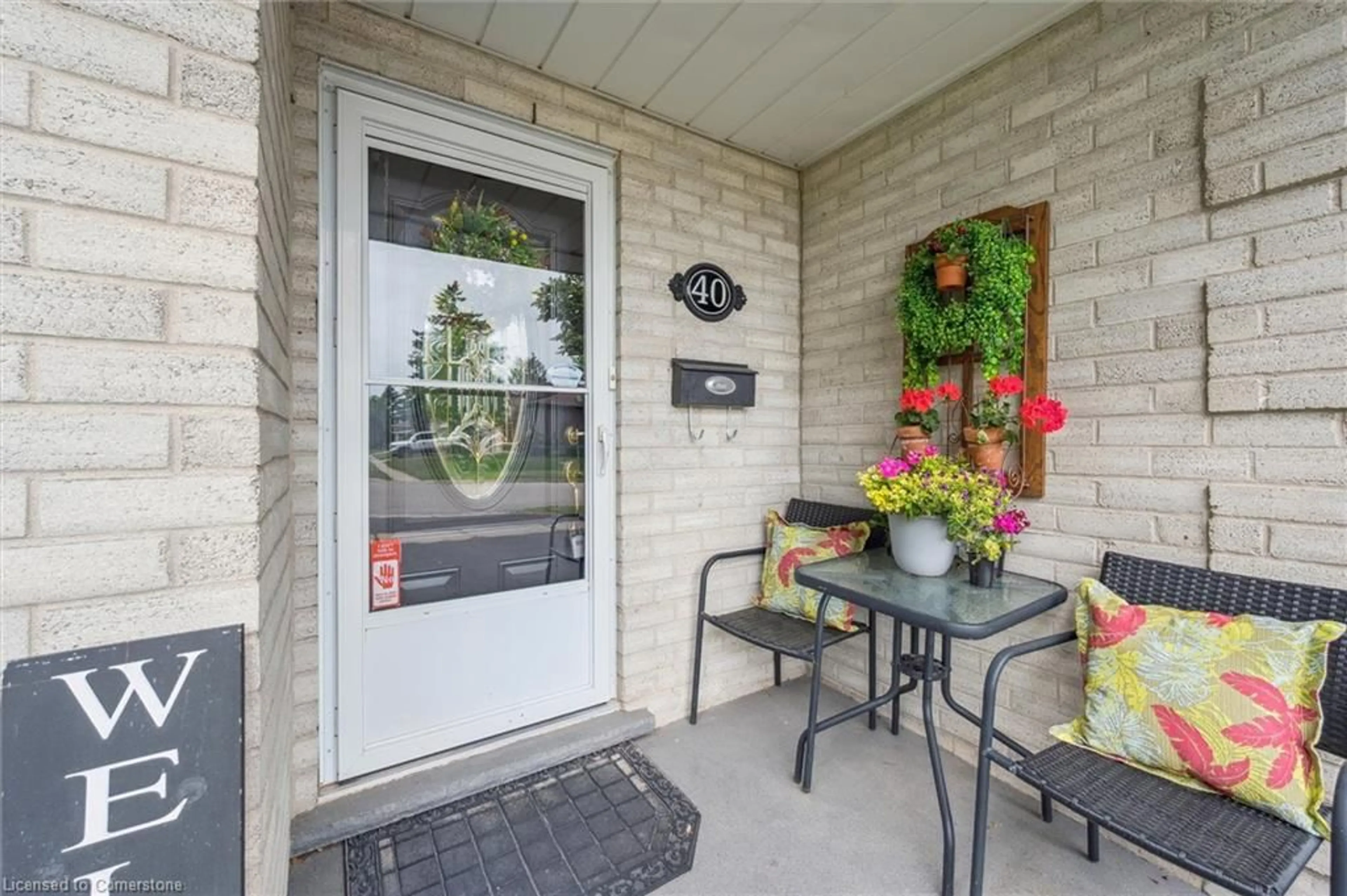 Unknown for 40 Abeles Ave, Paris Ontario N3L 3N9