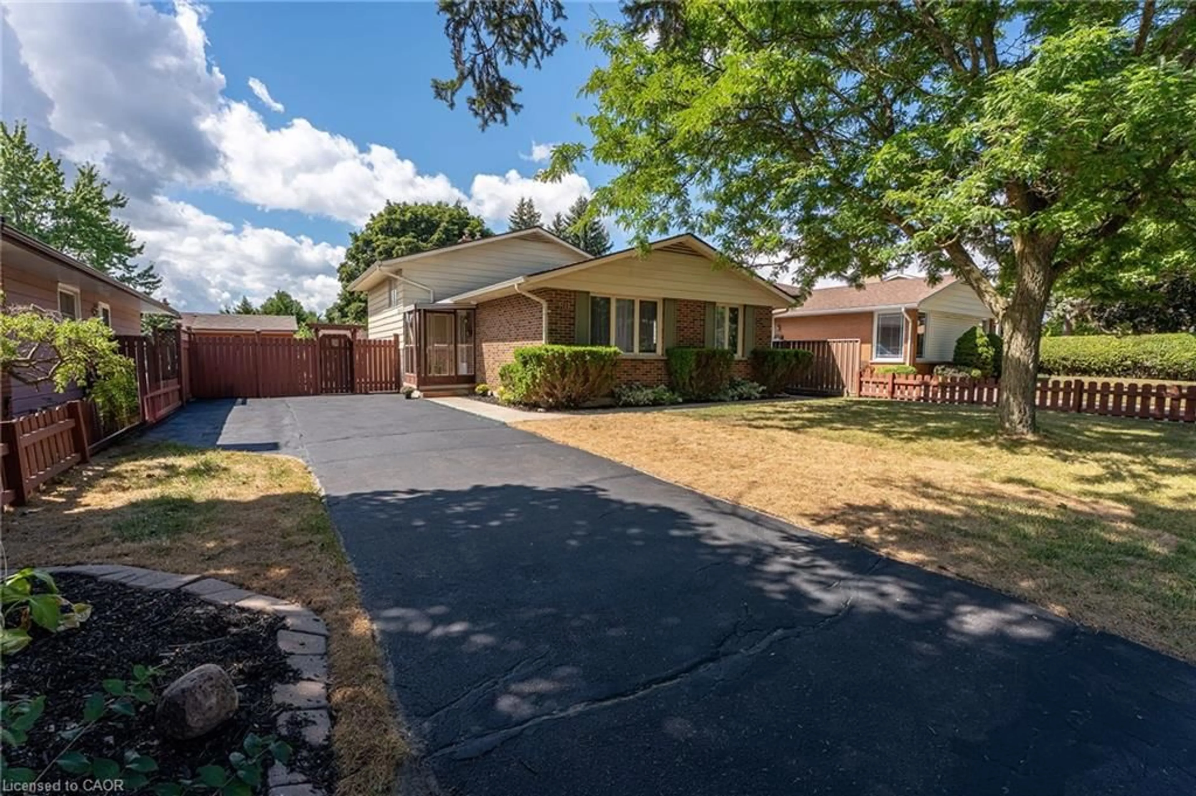 Home with brick exterior material, street for 80 Rouse Ave, Cambridge Ontario N1R 4M8