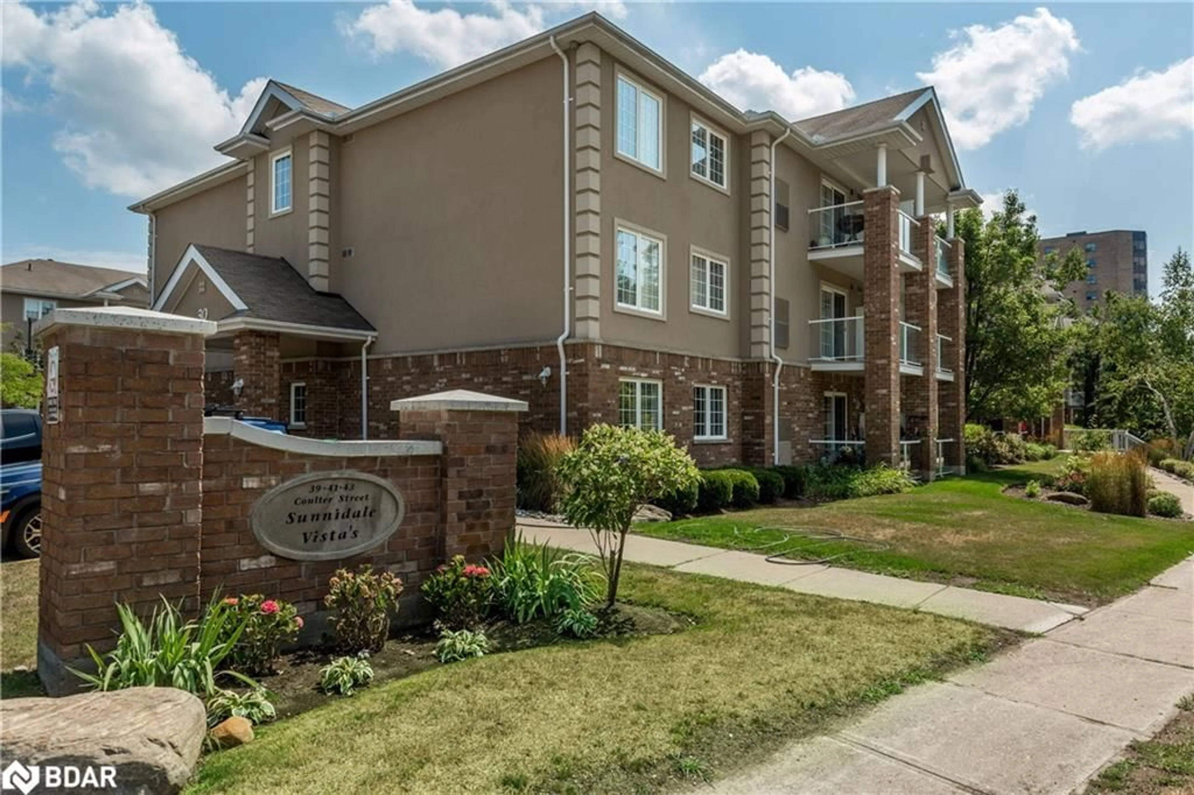 Home with brick exterior material, street for 39 Coulter St #18, Barrie Ontario L4N 6L9