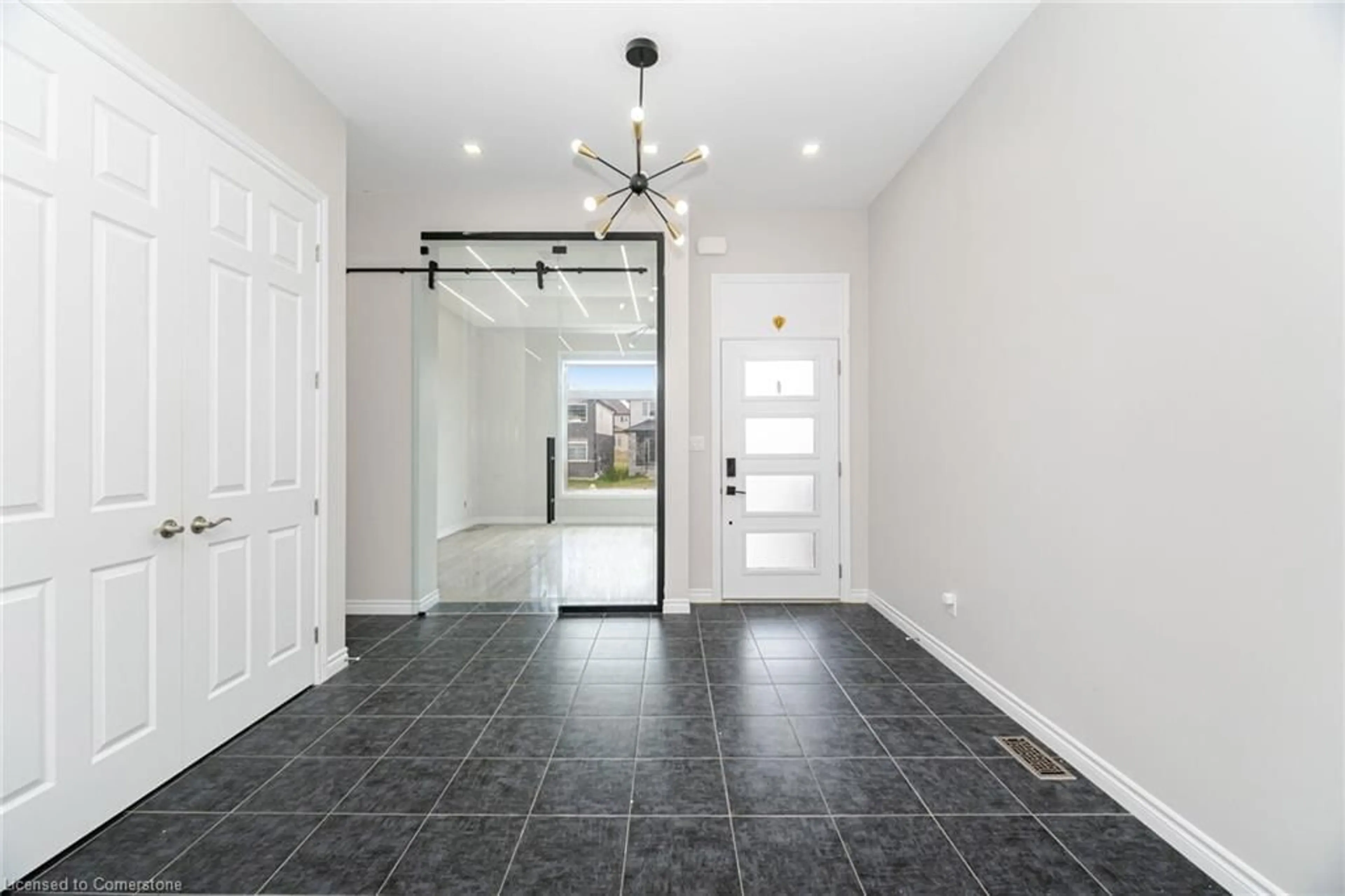 Indoor entryway for 101 Sass Cres, Paris Ontario N3L 0J3