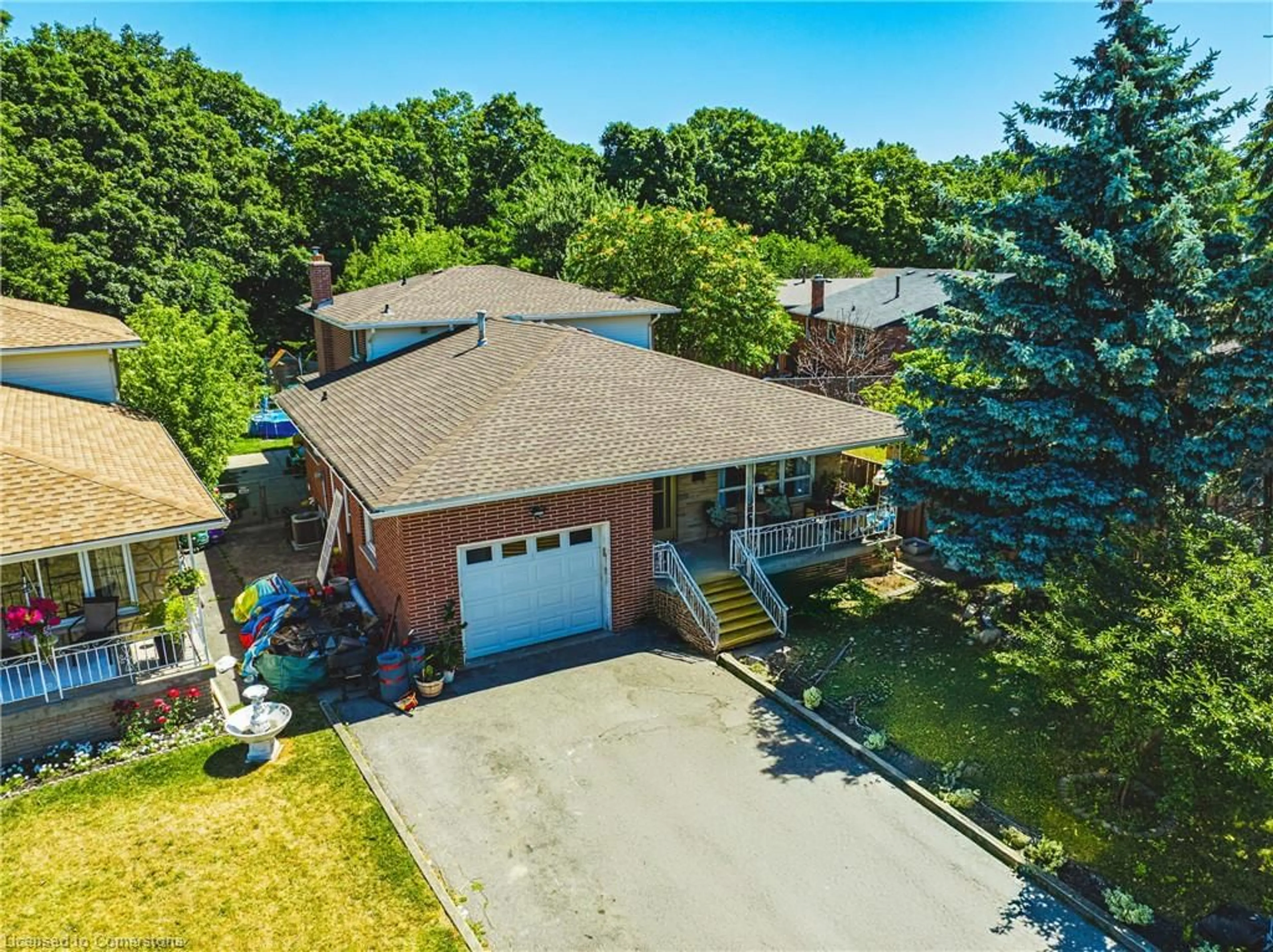 A pic from outside/outdoor area/front of a property/back of a property/a pic from drone, street for 49 Pinard St, Hamilton Ontario L8K 6G8