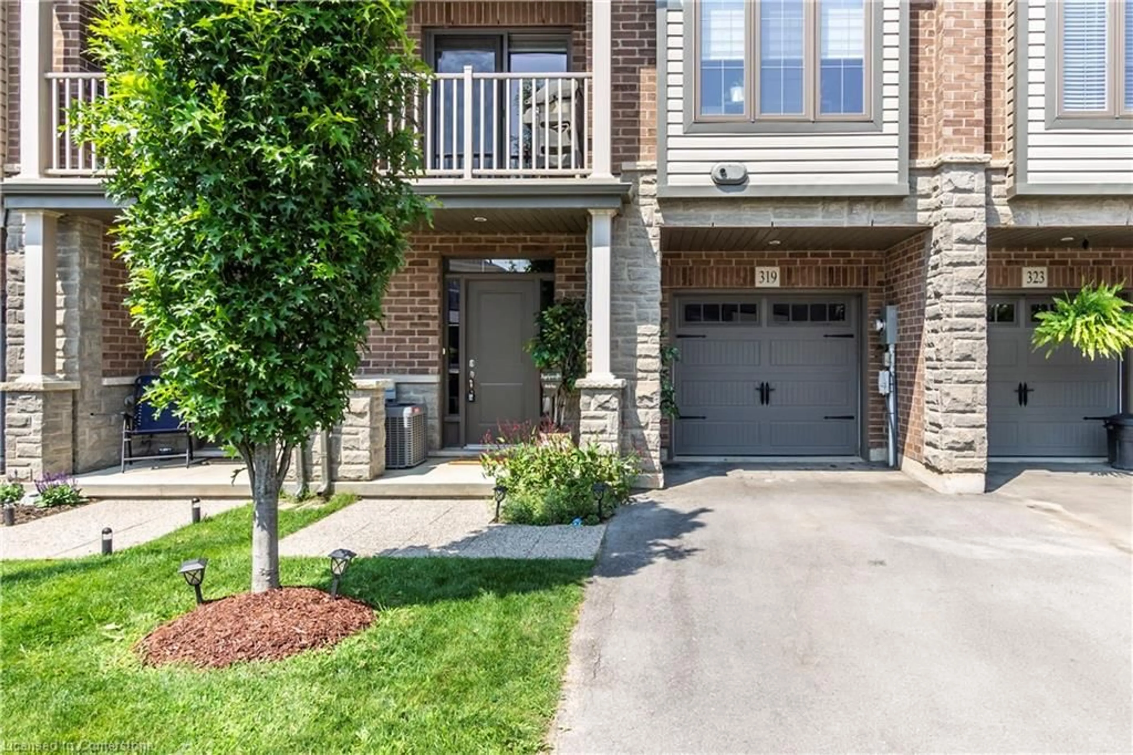 Unknown for 319 Skinner Rd, Waterdown Ontario L8B 1W5