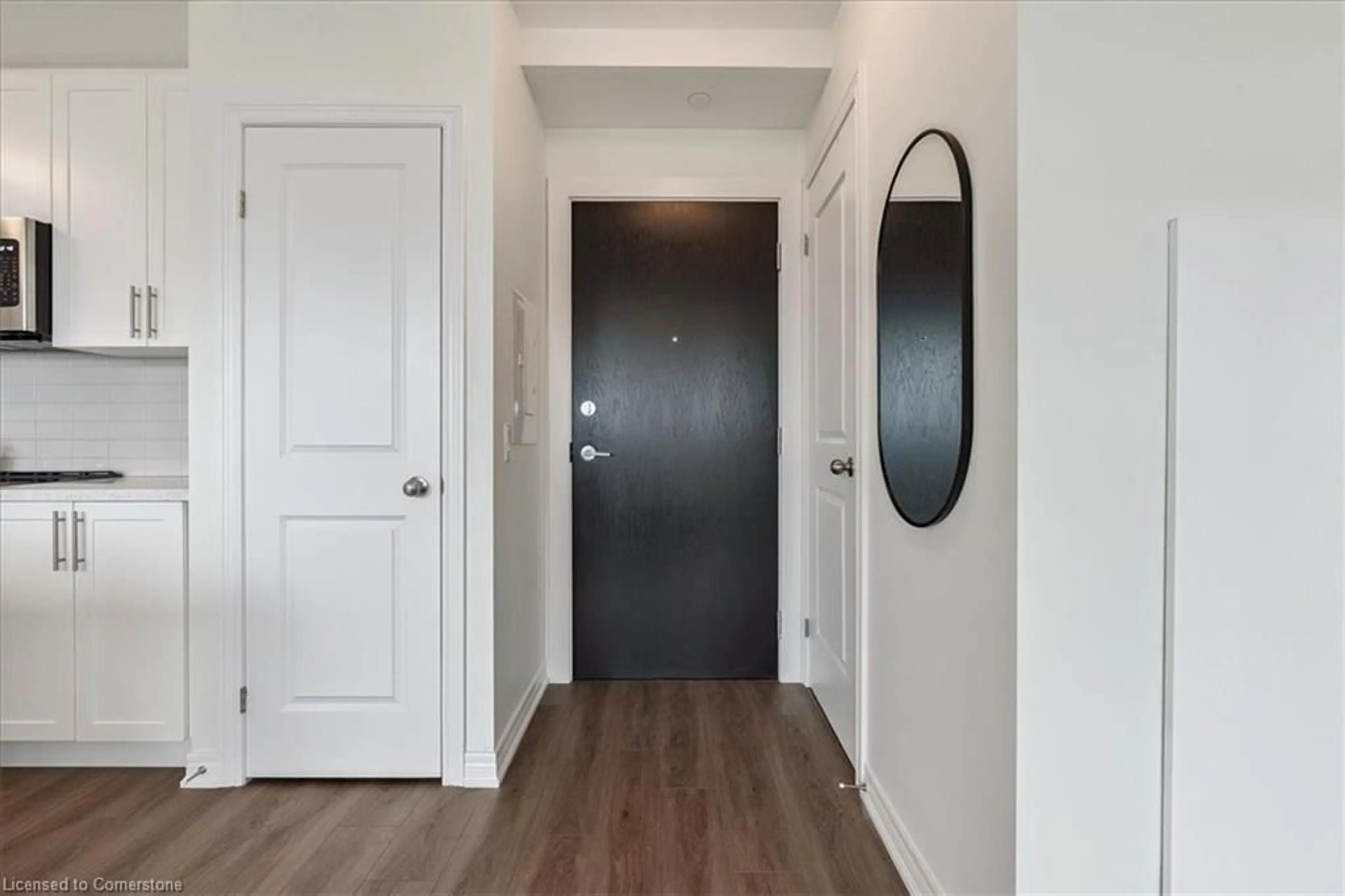 Indoor entryway for 2750 King St #704, Hamilton Ontario L8G 0B8