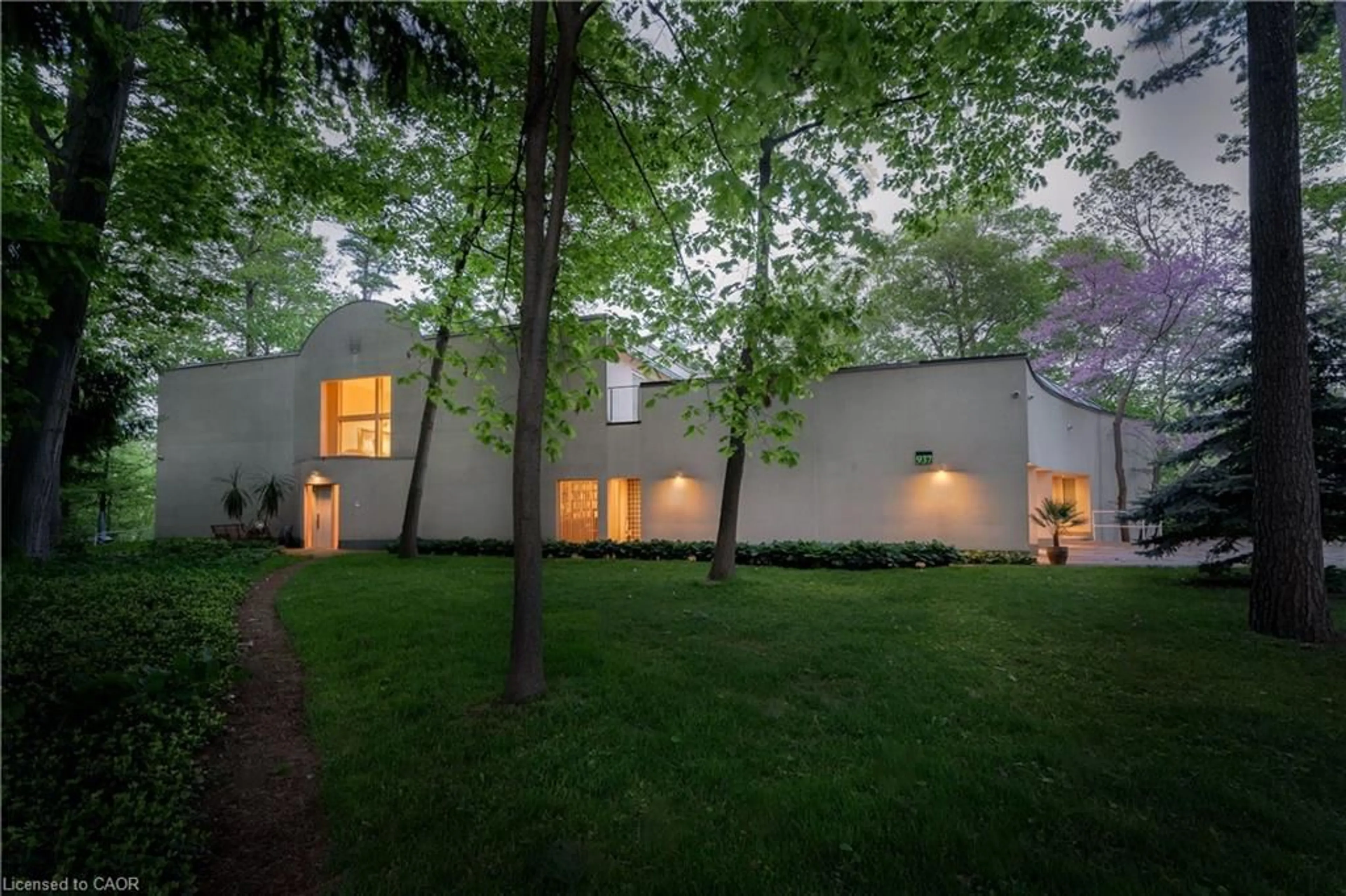 Home with brick exterior material, unknown for 937 Whittier Cres, Mississauga Ontario L5H 2X4