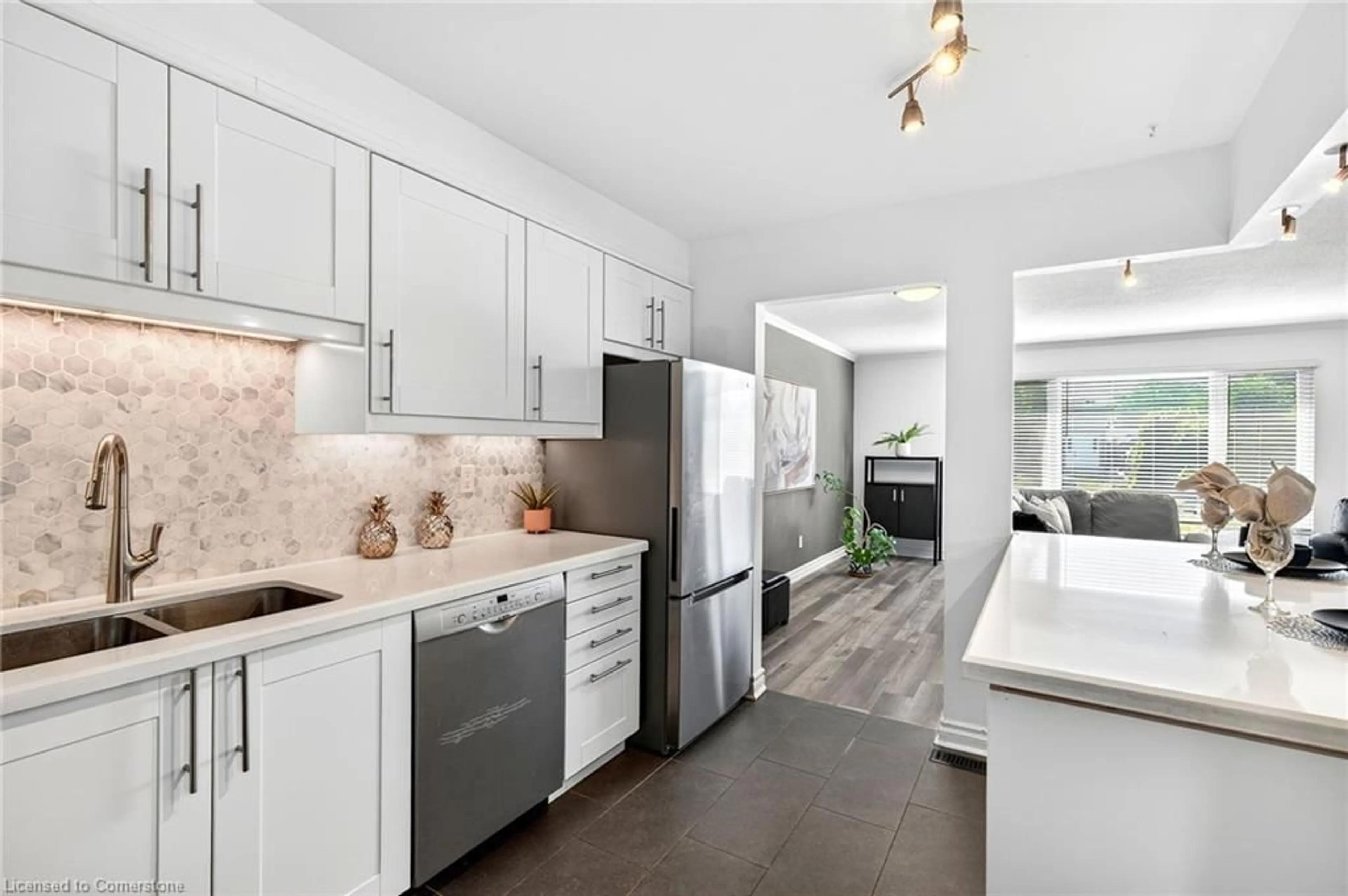 Open concept kitchen, ceramic/tile floor for 2221 Manchester Dr, Burlington Ontario L7P 3W3