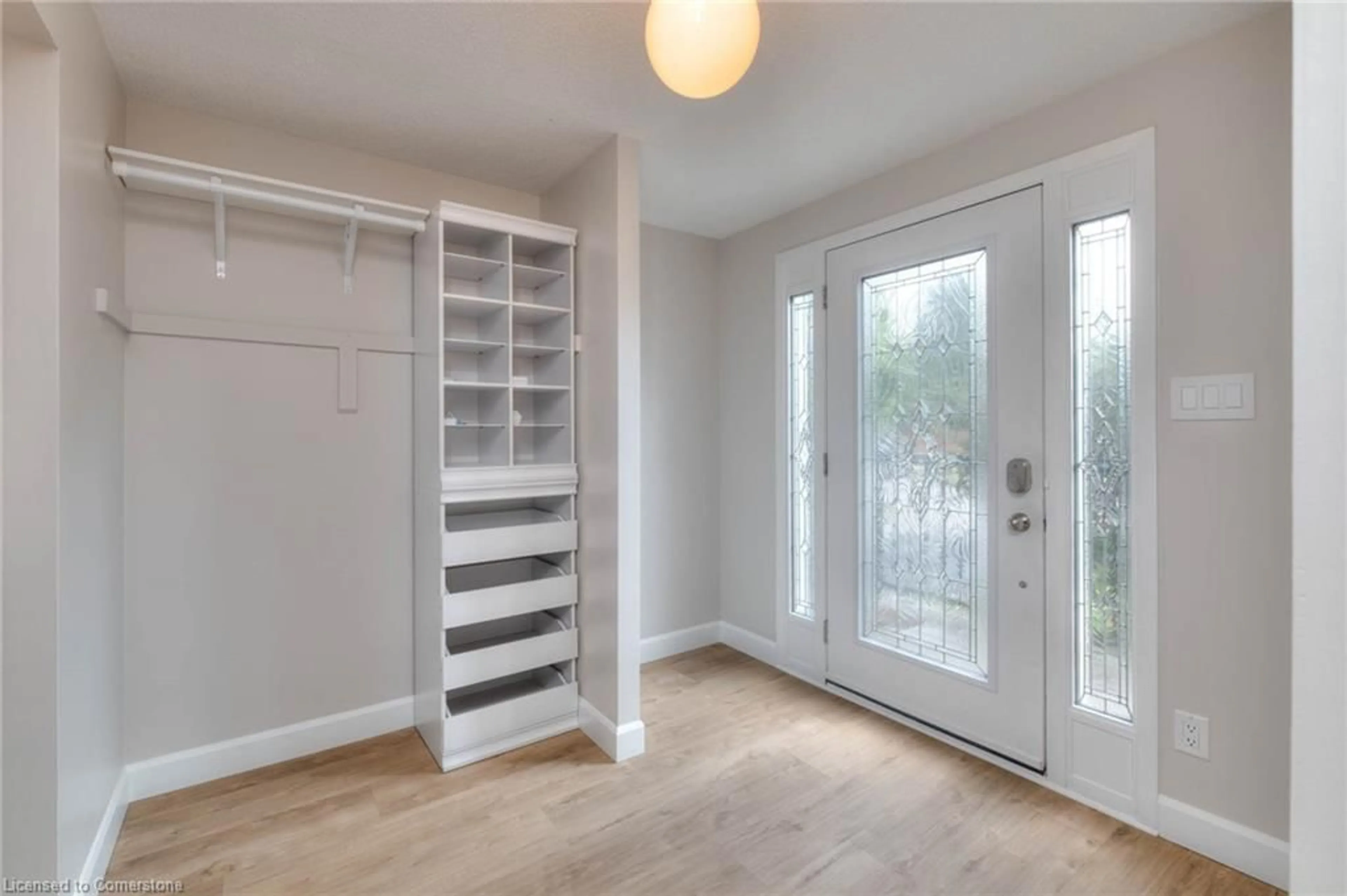 Indoor entryway for 484B Red River Dr, Waterloo Ontario N2T 2H2