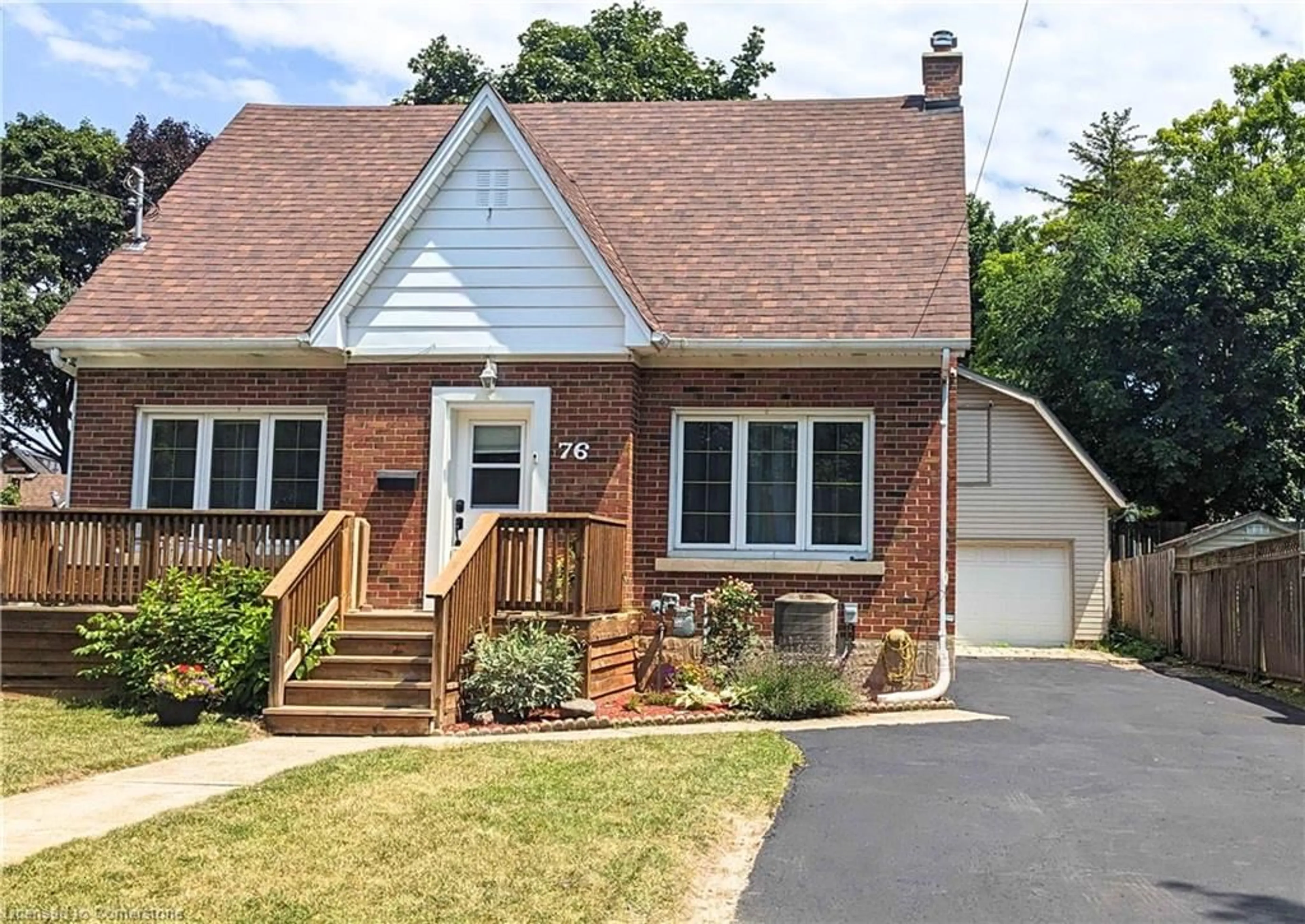 Home with brick exterior material, street for 76 Brentwood Ave, Kitchener Ontario N2H 2C8