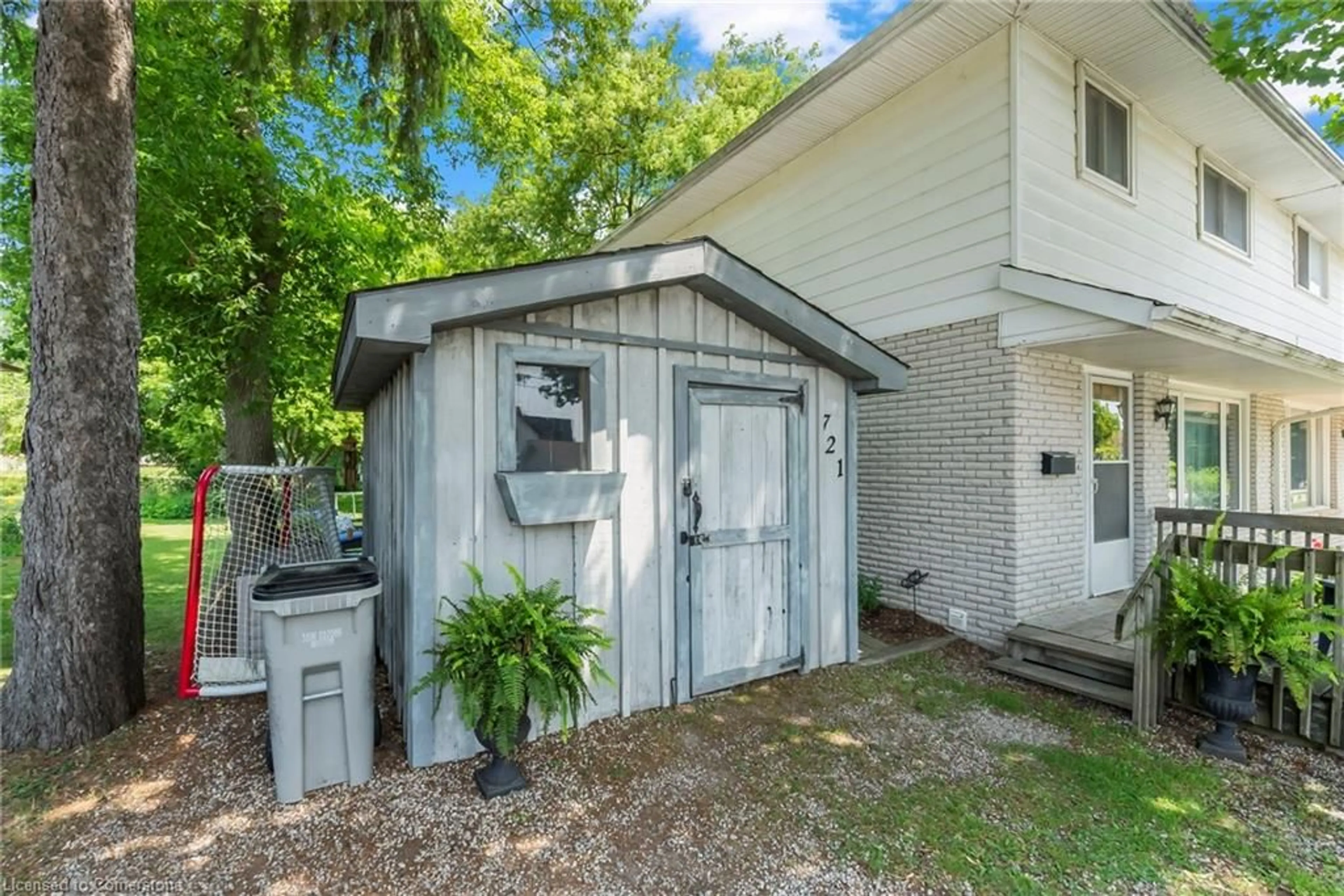 Shed for 721 John St, Listowel Ontario N4W 1B6