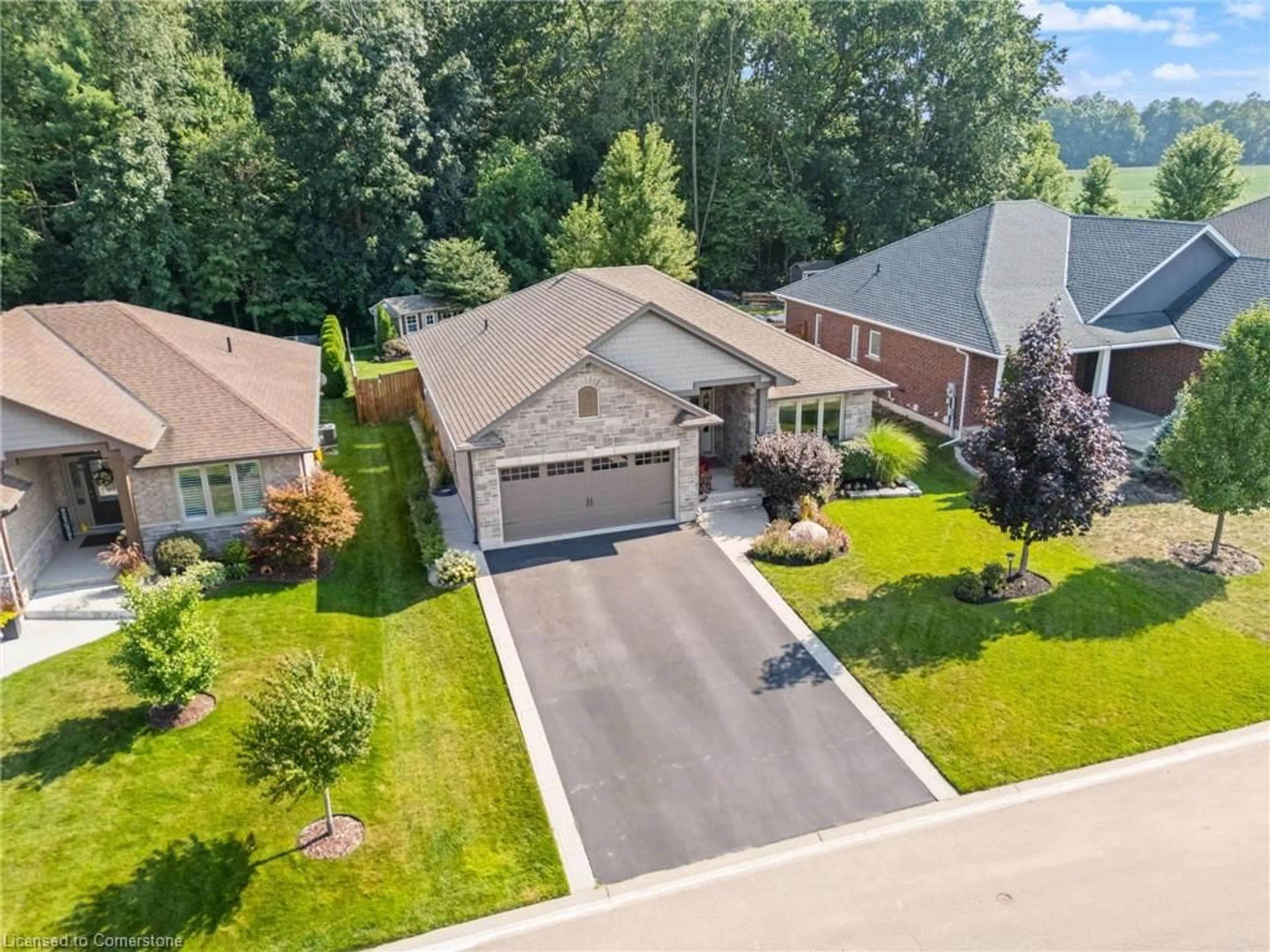 A pic from outside/outdoor area/front of a property/back of a property/a pic from drone, street for 55 Allandale Cres, Simcoe Ontario N3Y 0B4