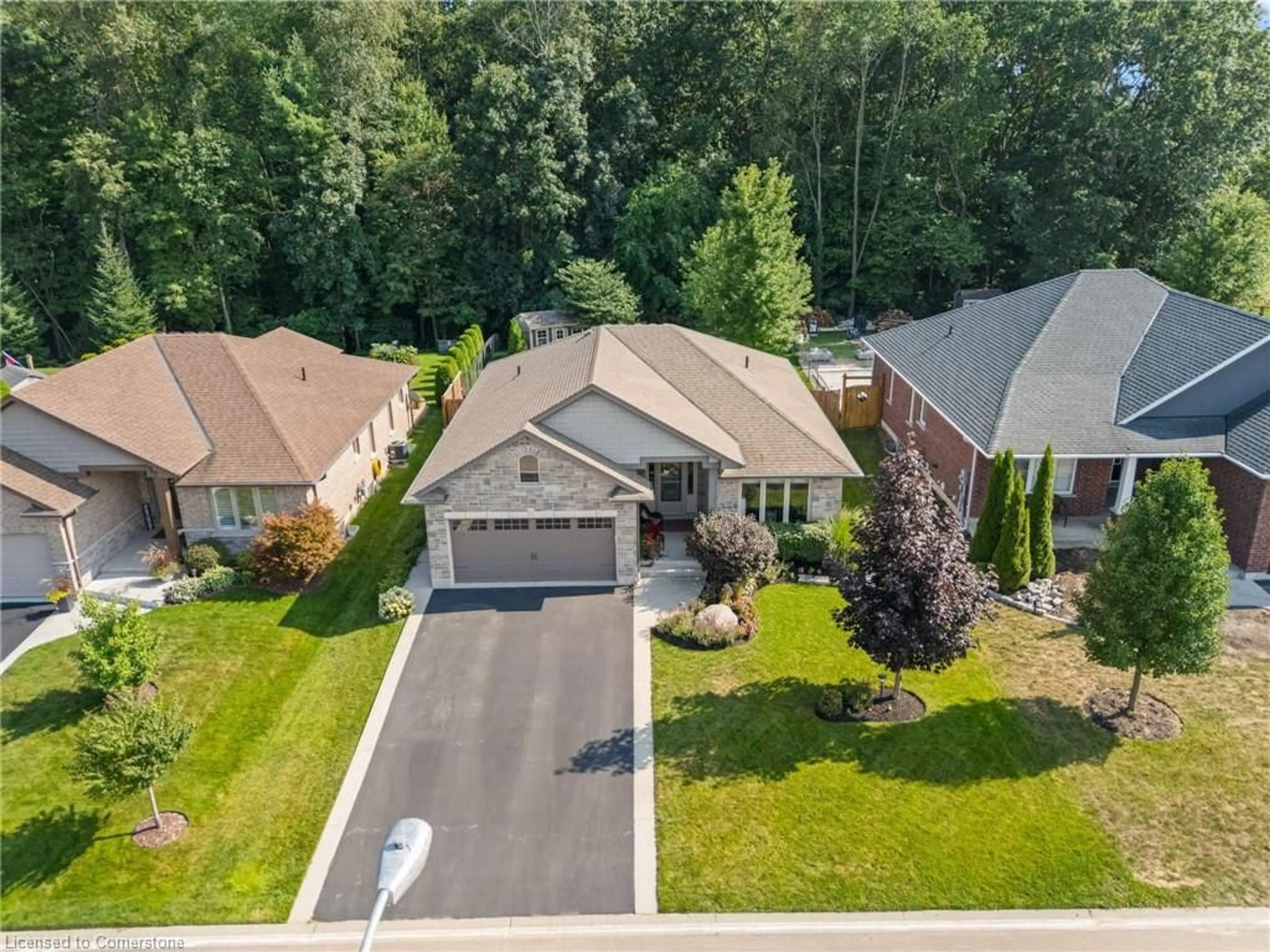 A pic from outside/outdoor area/front of a property/back of a property/a pic from drone, street for 55 Allandale Cres, Simcoe Ontario N3Y 0B4