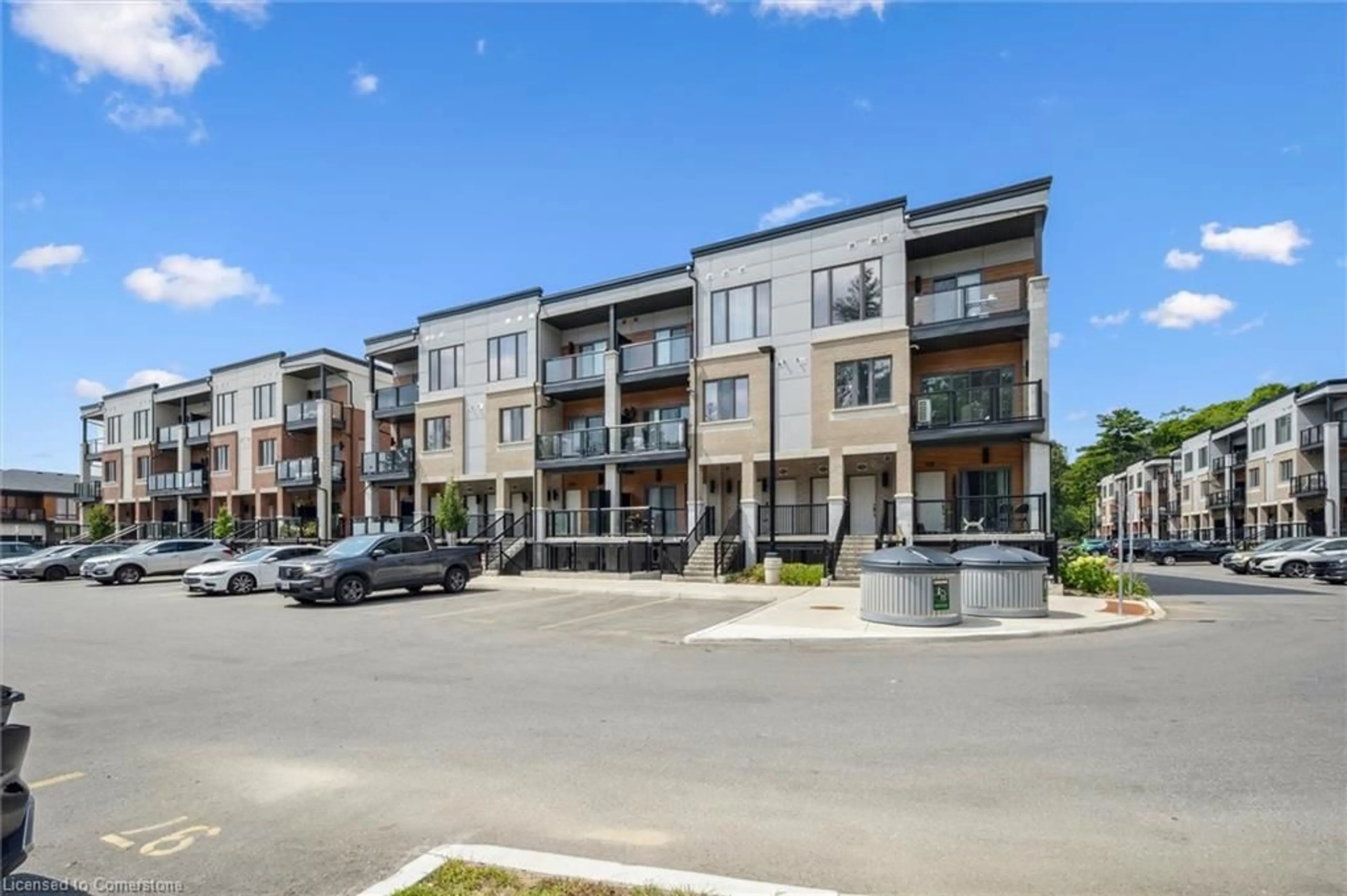 A pic from outside/outdoor area/front of a property/back of a property/a pic from drone, street for 25 Isherwood Ave, Cambridge Ontario N1R 0E2