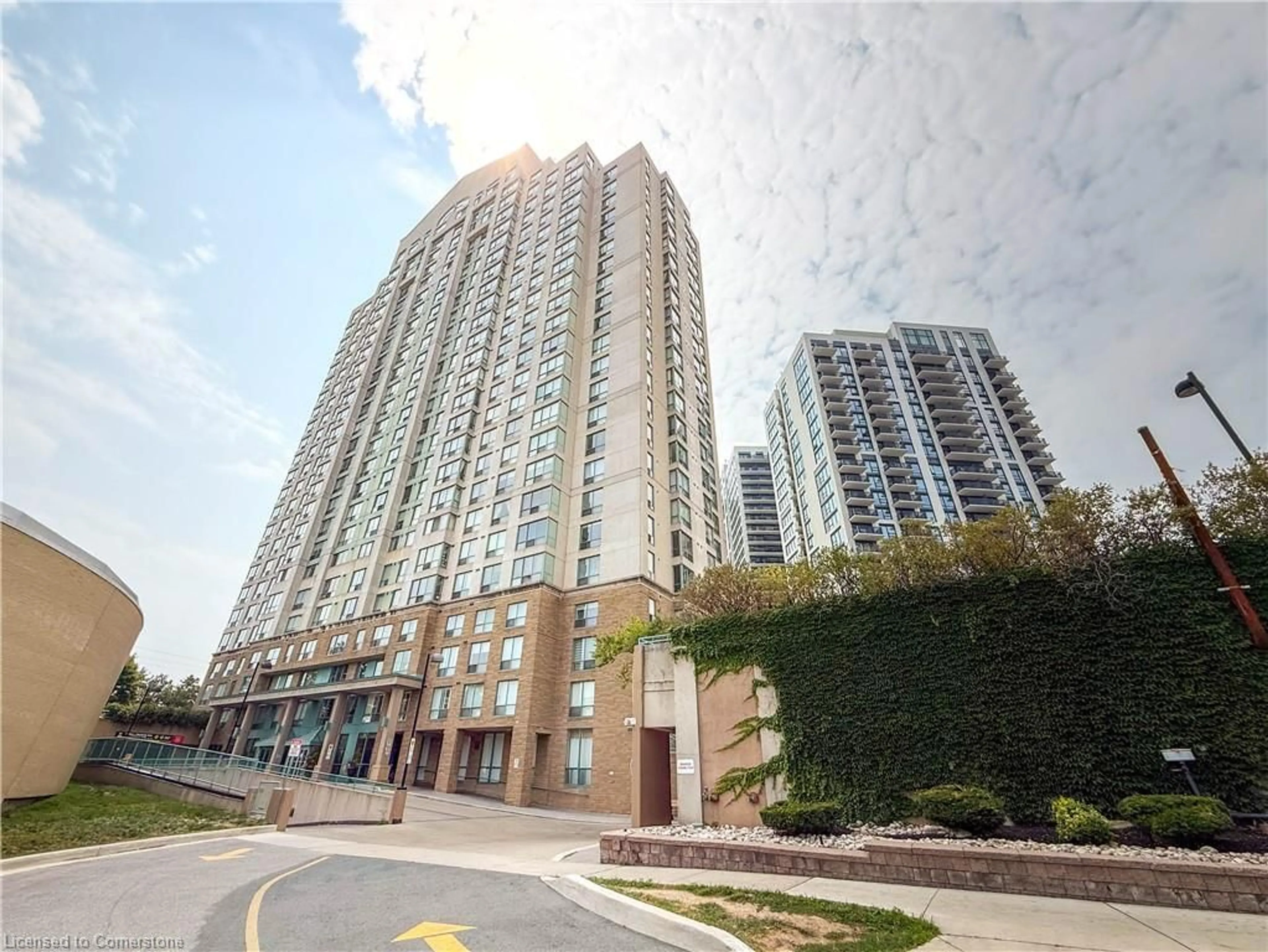 Indoor foyer for 101 Subway Cres #712, Toronto Ontario M9B 6K4
