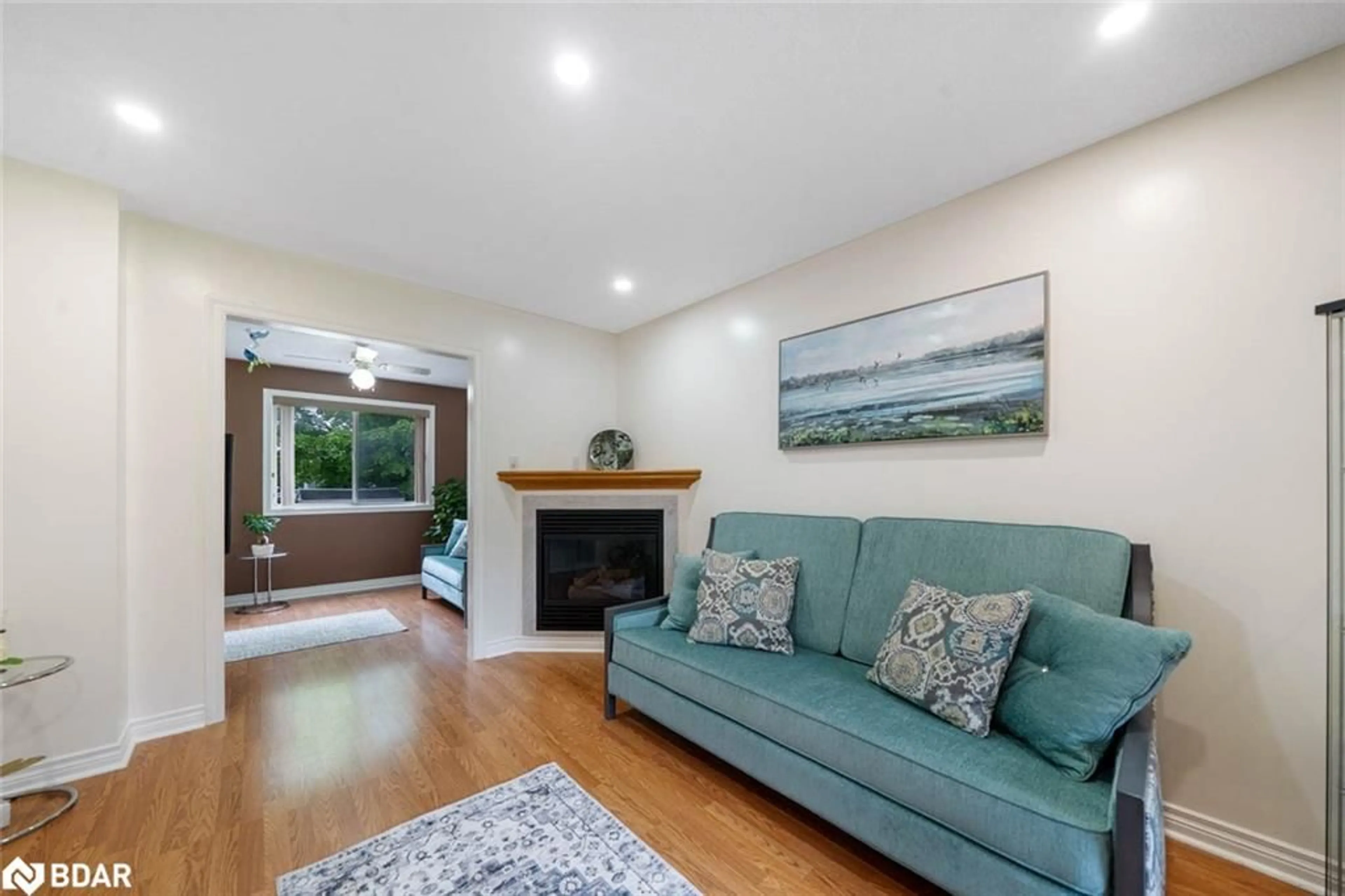 Living room with furniture, unknown for 135 Victoria St, Alliston Ontario L9R 1G7