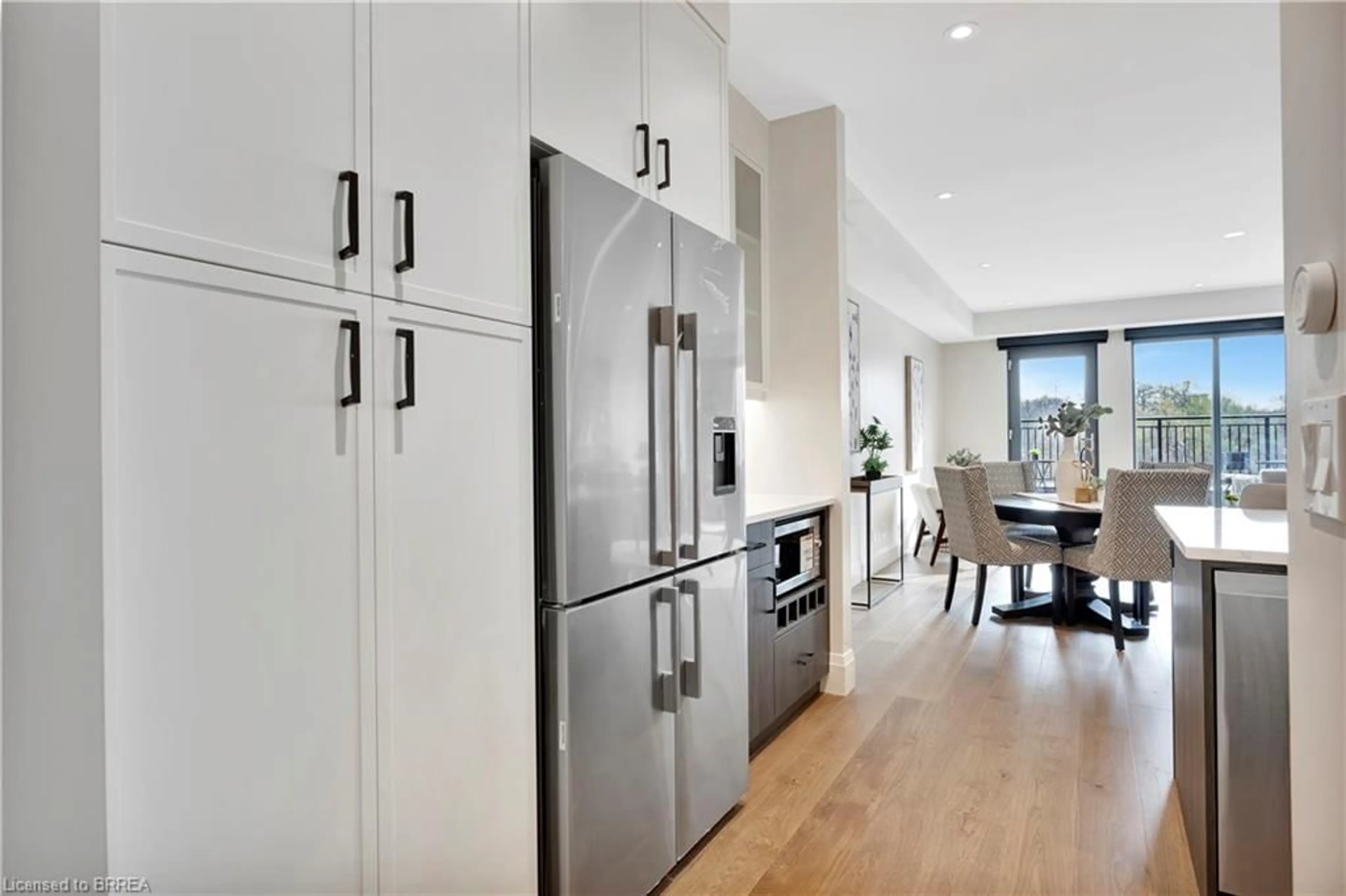 Contemporary kitchen, unknown for 7 Grand River St #204, Paris Ontario N3L 2L9