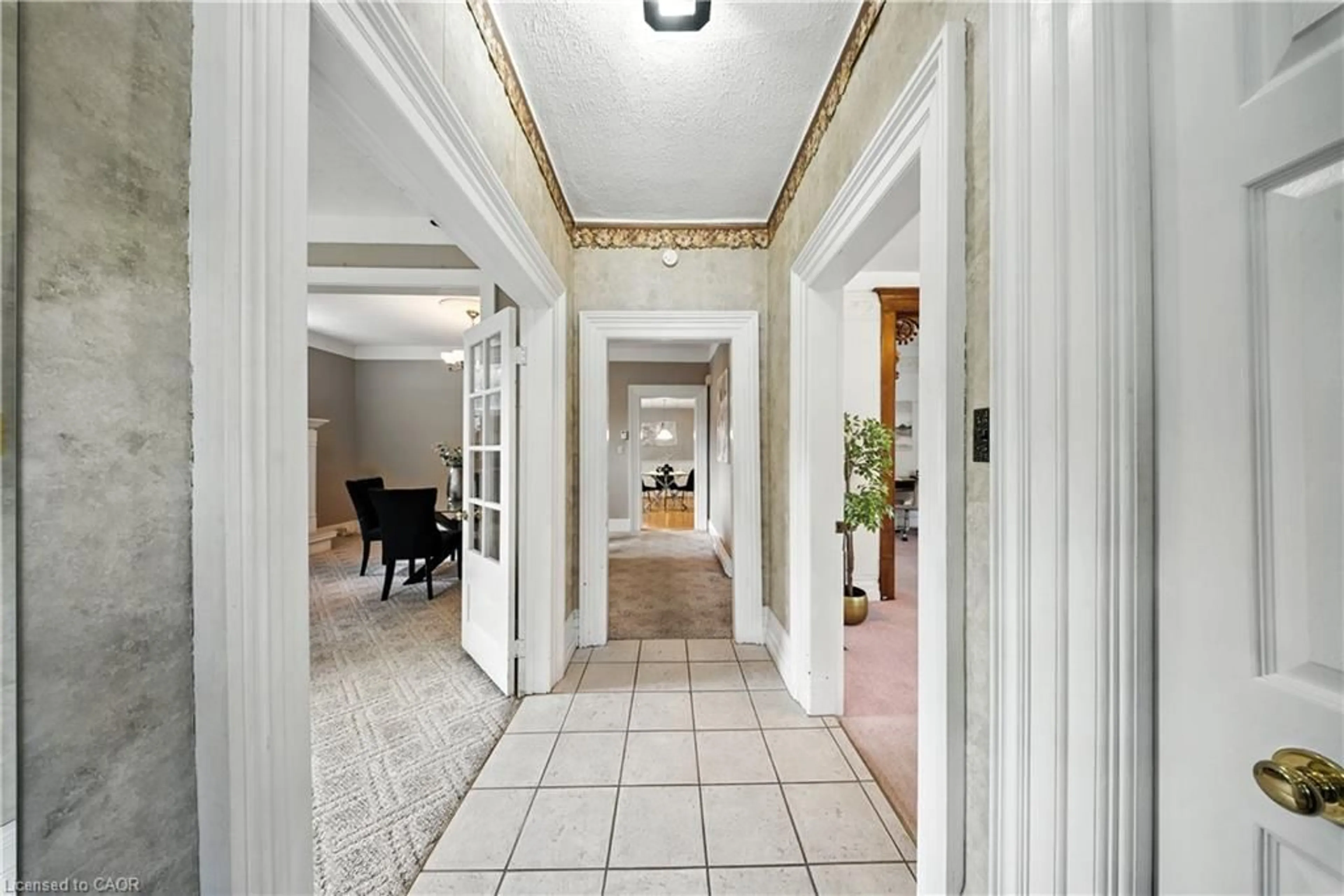 Indoor foyer for 1051 Gibson St, Wroxeter Ontario N0G 2X0