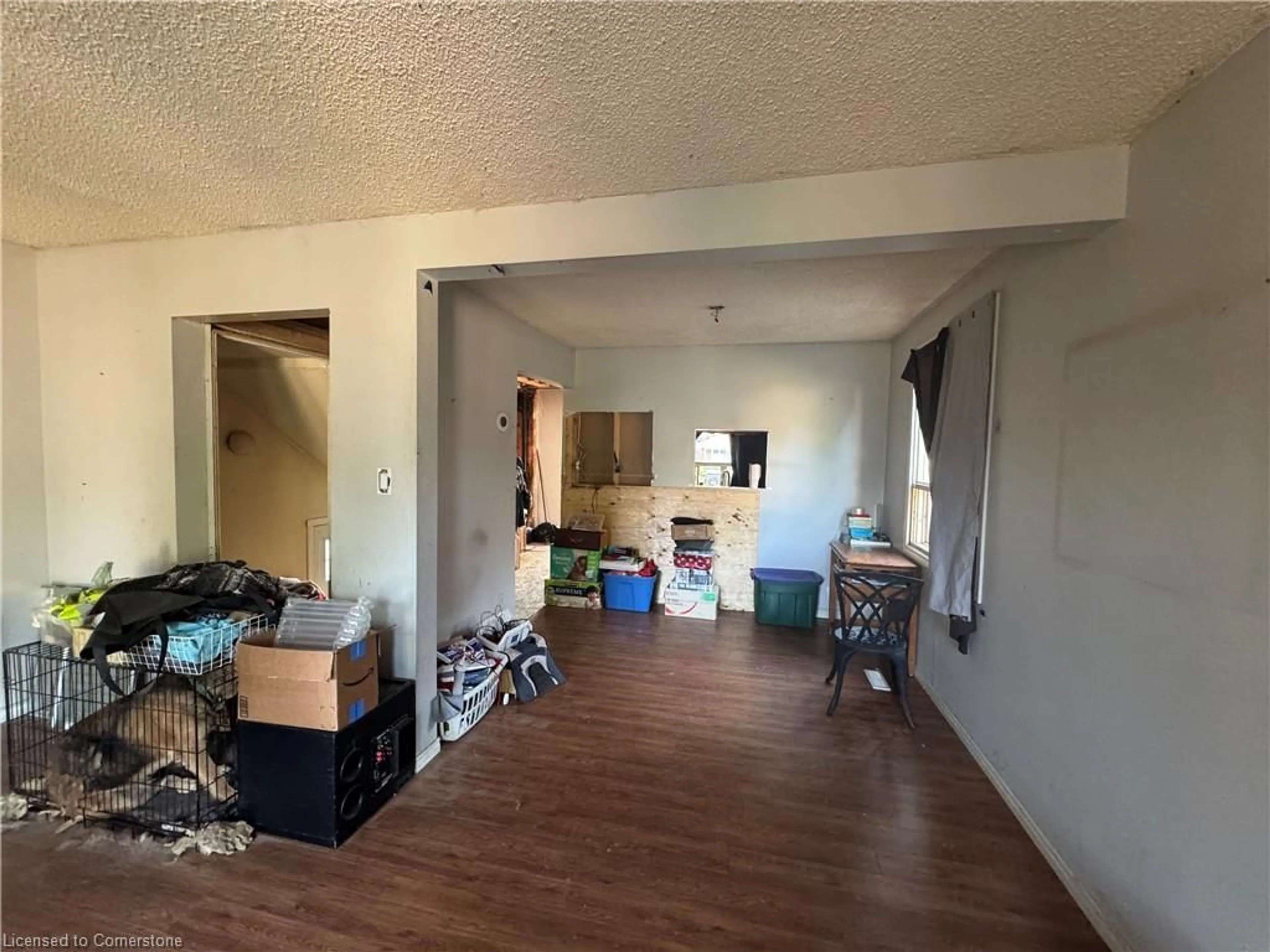 A pic of a room for 151 East 21st St, Hamilton Ontario L8V 2T5