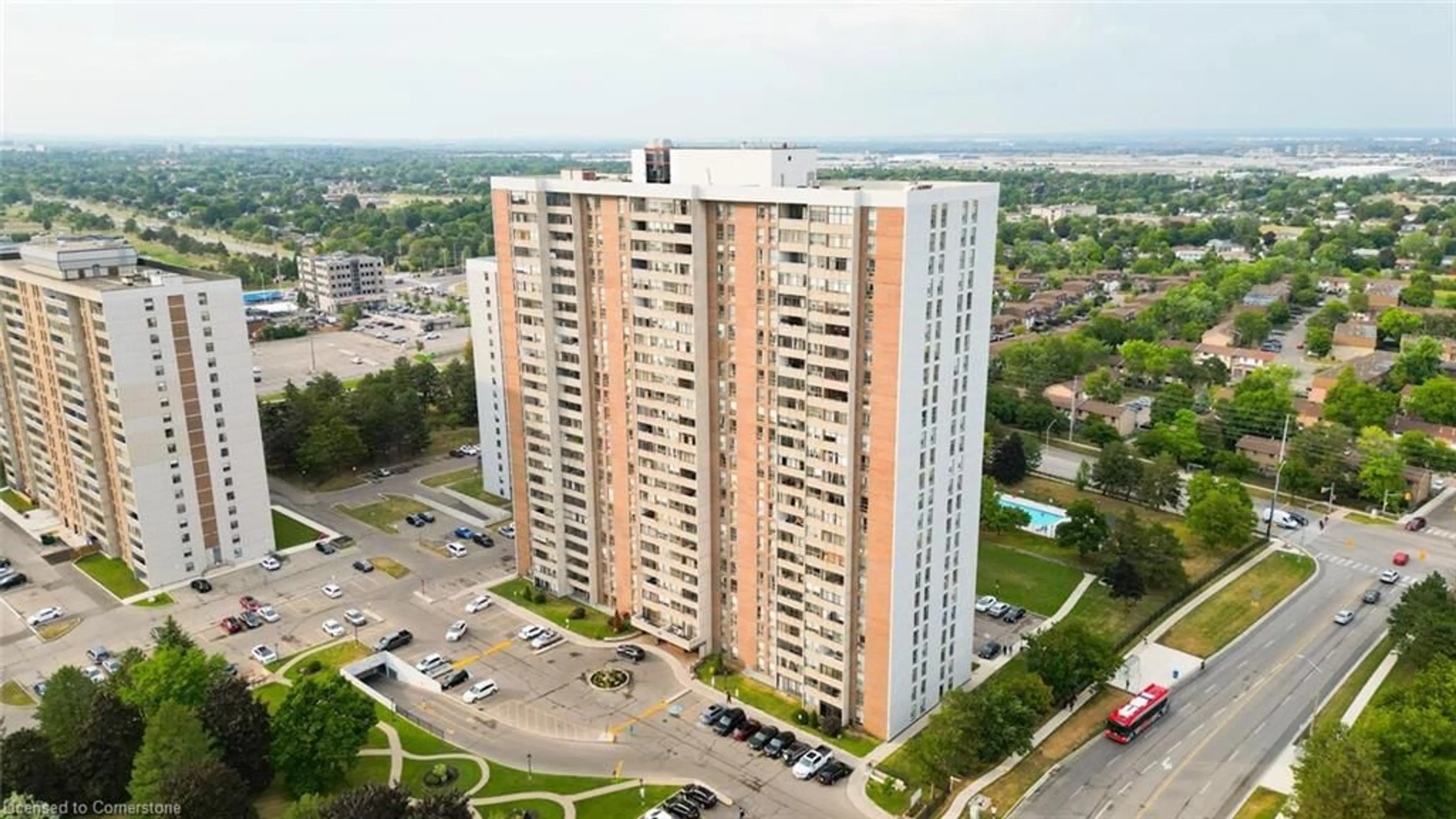 A pic from outside/outdoor area/front of a property/back of a property/a pic from drone, building for 18 Knightsbridge Rd #304, Peel Ontario L6T 3X5