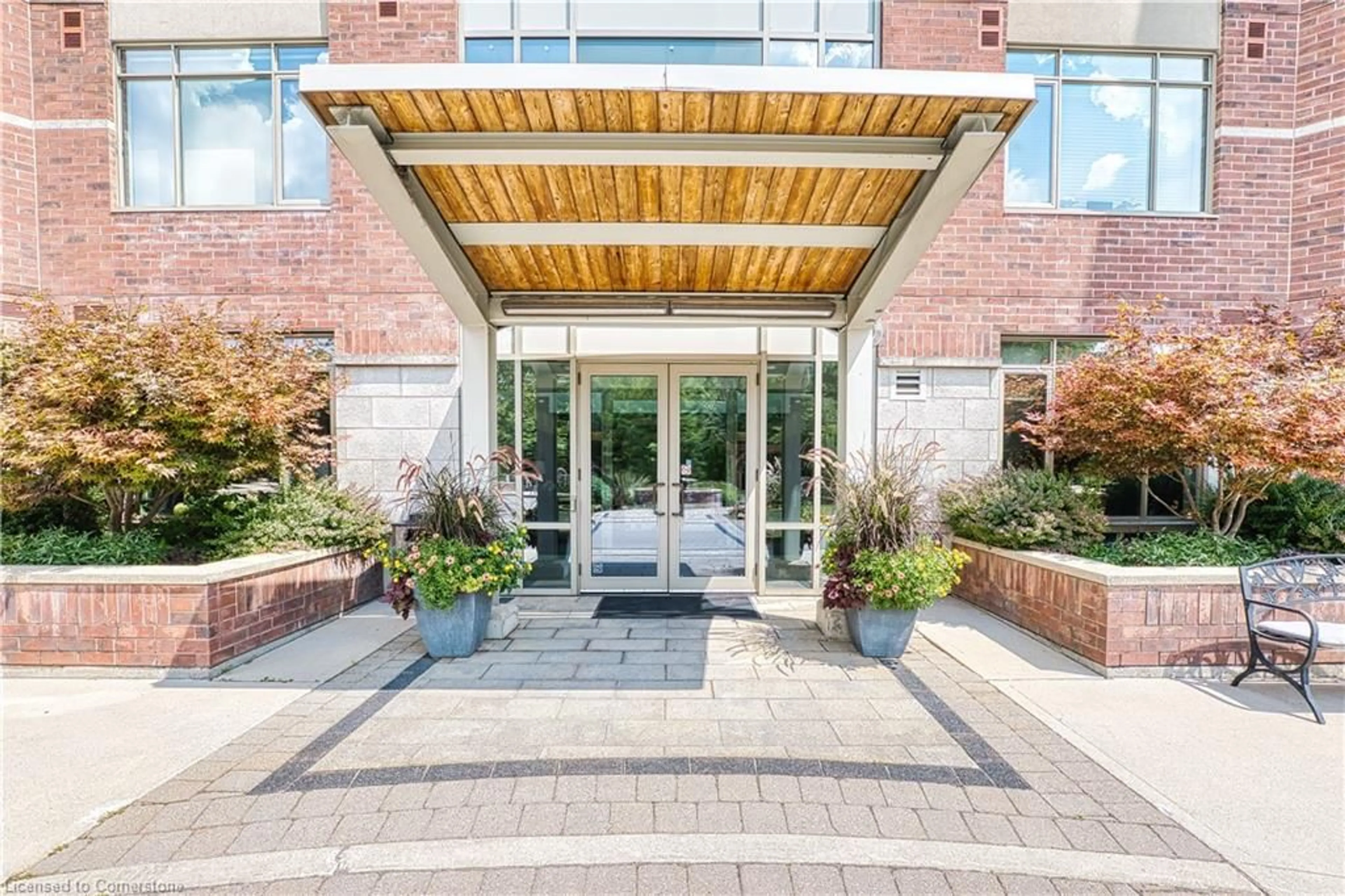 Indoor foyer for 400 Romeo St #105, Stratford Ontario N5A 0A2