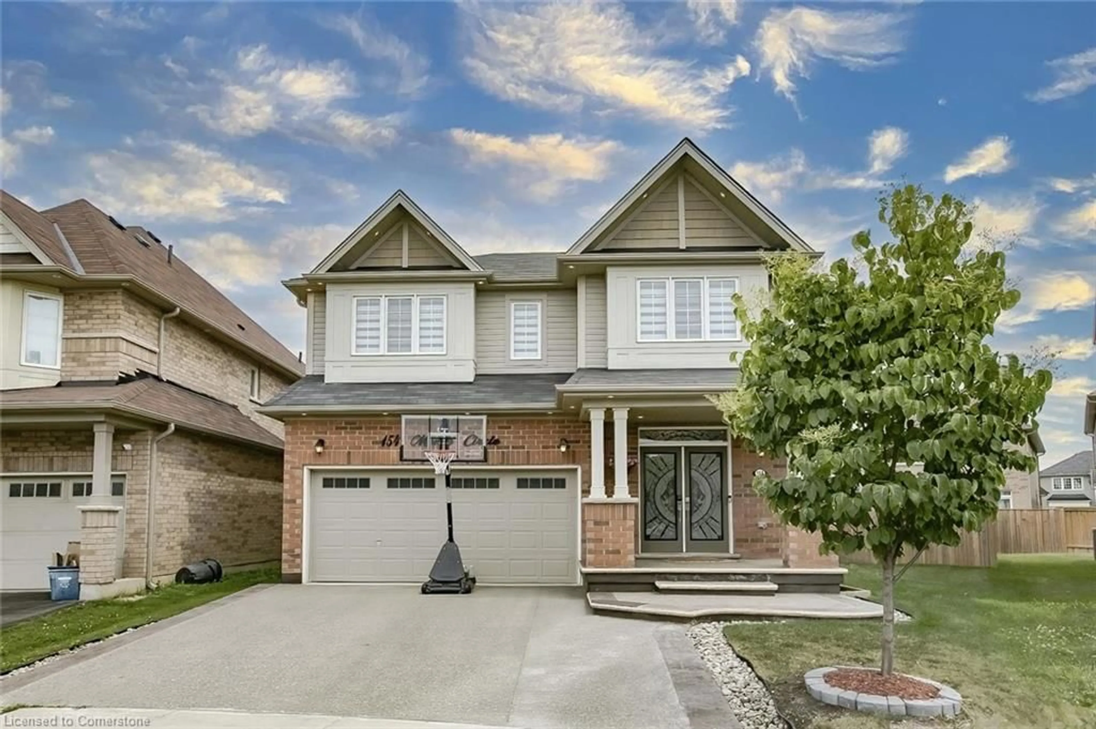 Home with brick exterior material, street for 154 Munro Cir, Brantford Ontario N3T 5L6