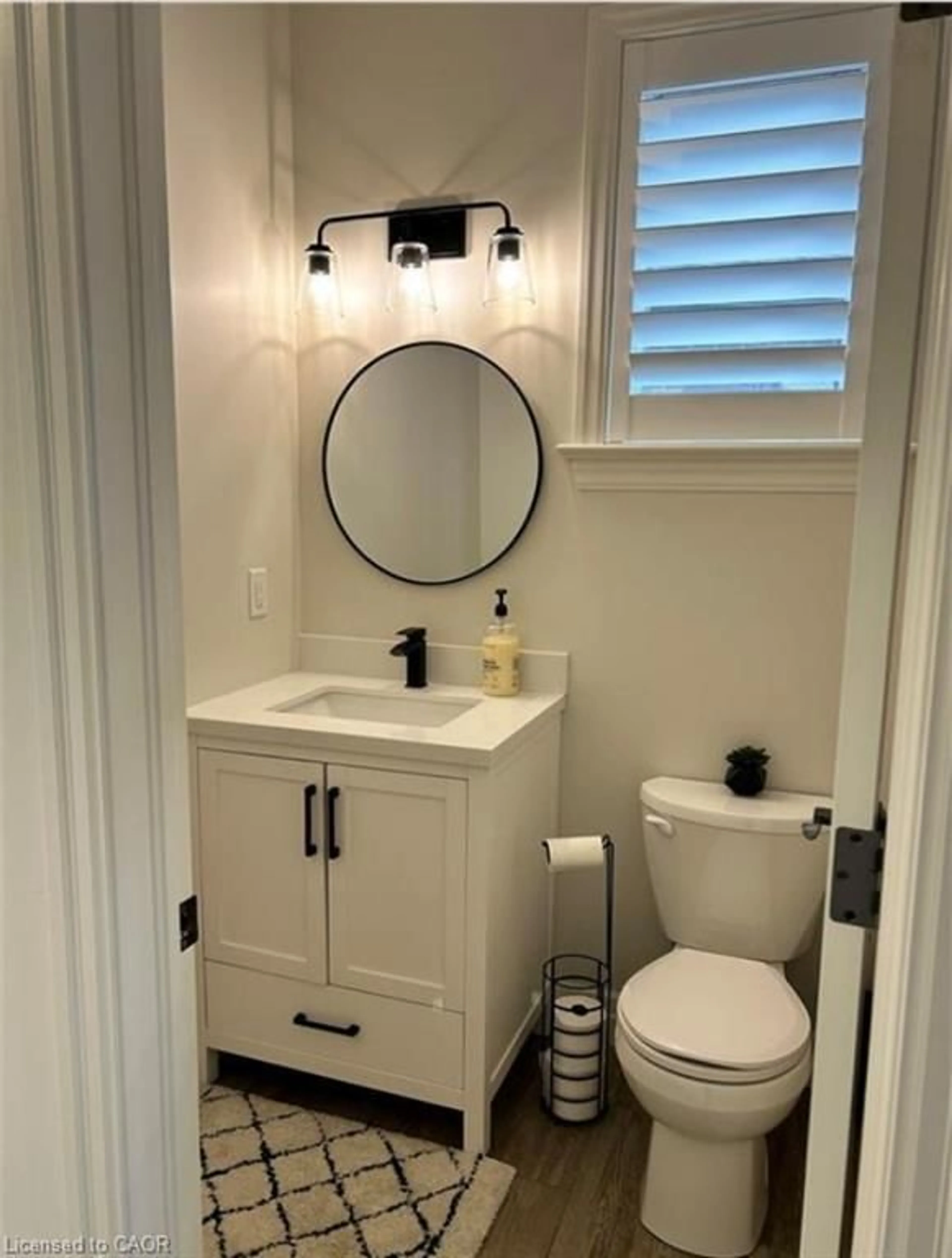 Contemporary bathroom, ceramic/tile floor for 111 Village Rd, Wellesley Ontario N0B 2T0
