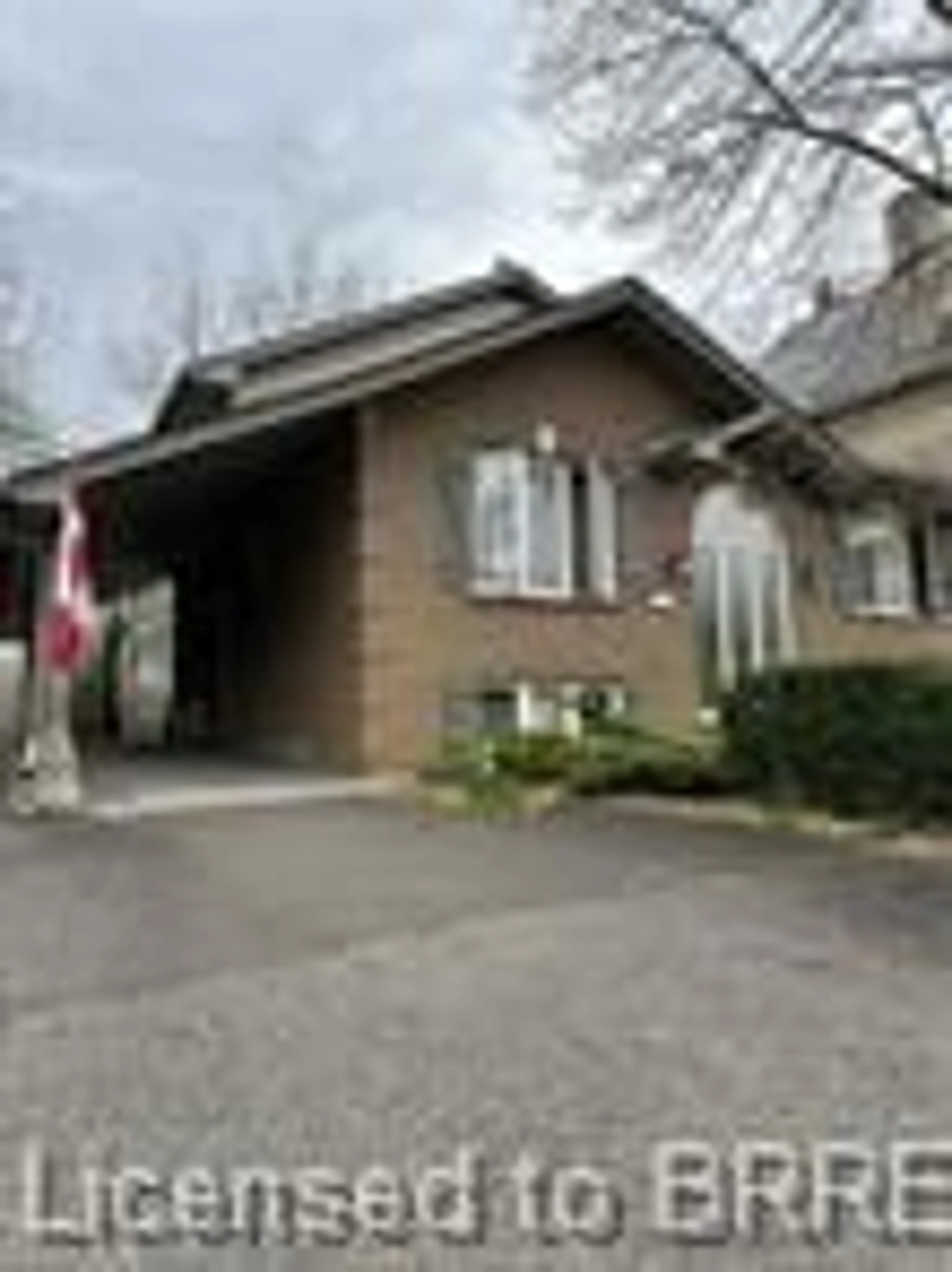 Unknown for 38 Grand River St, Paris Ontario N3L 2B2