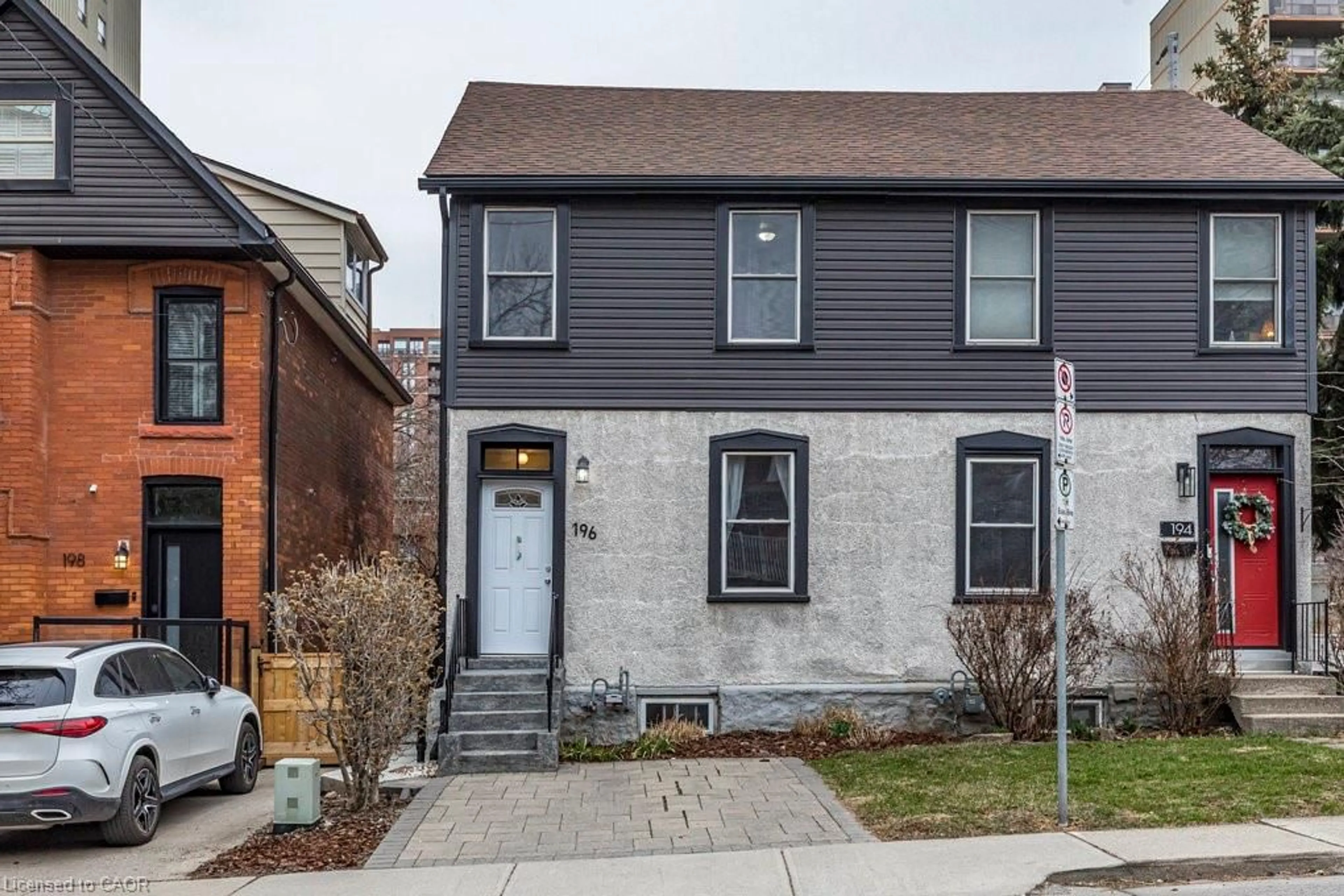 Home with brick exterior material, street for 196 Bold St, Hamilton Ontario L8P 1V6
