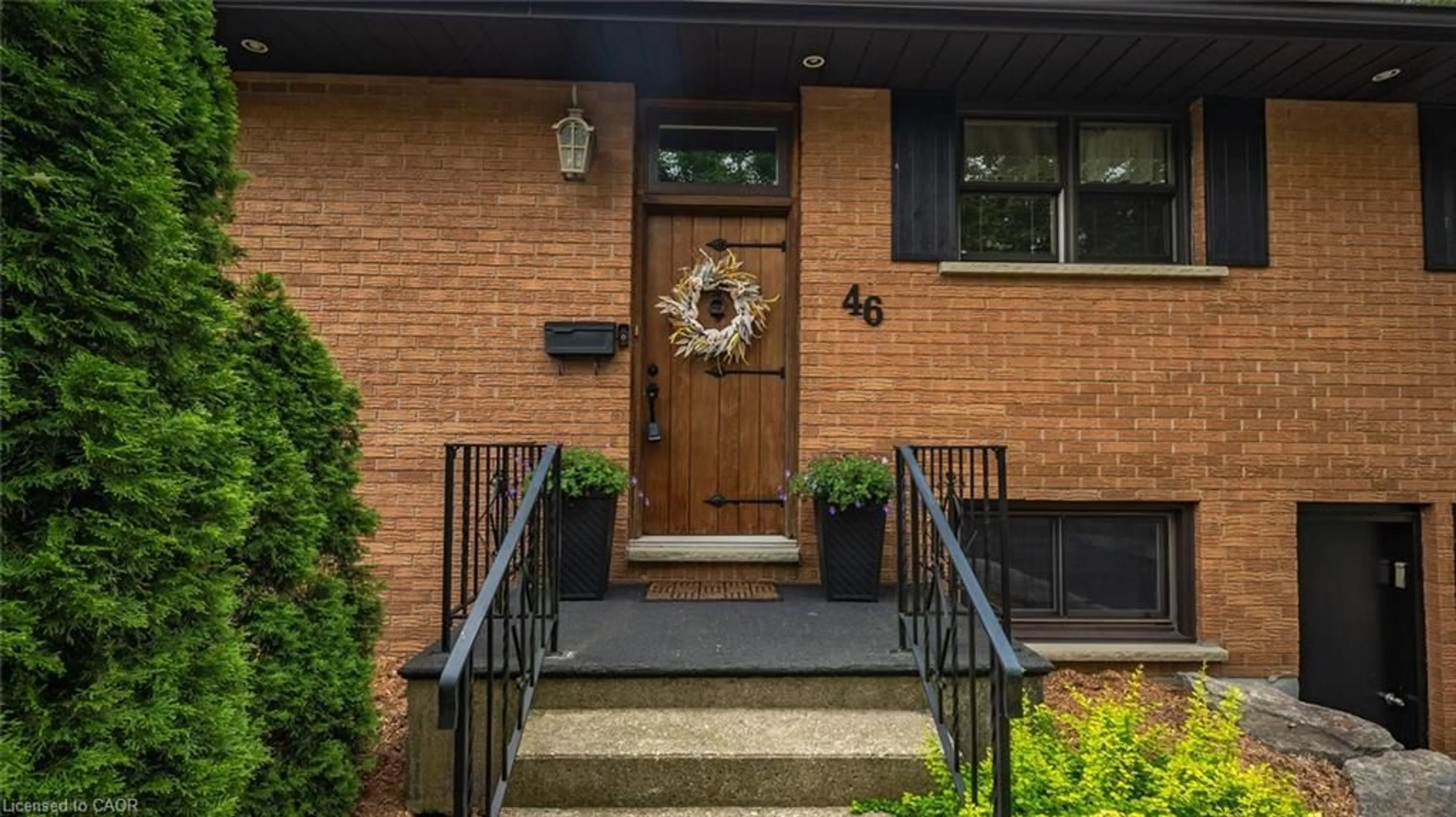 Home with brick exterior material, street for 46 Berkley Cres, Simcoe Ontario N3Y 2K5