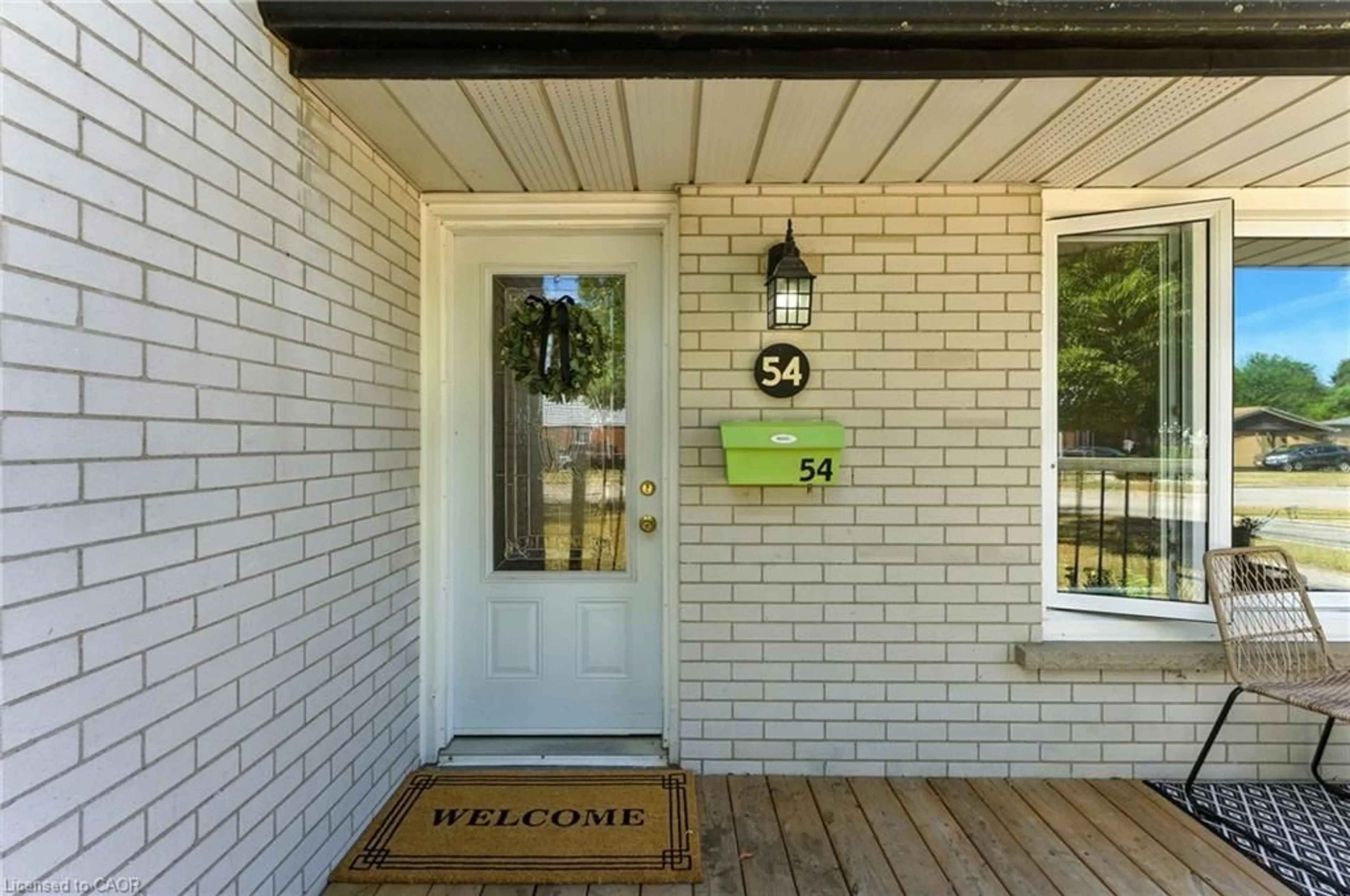 Indoor entryway for 54 Gail St, Cambridge Ontario N1R 4M2