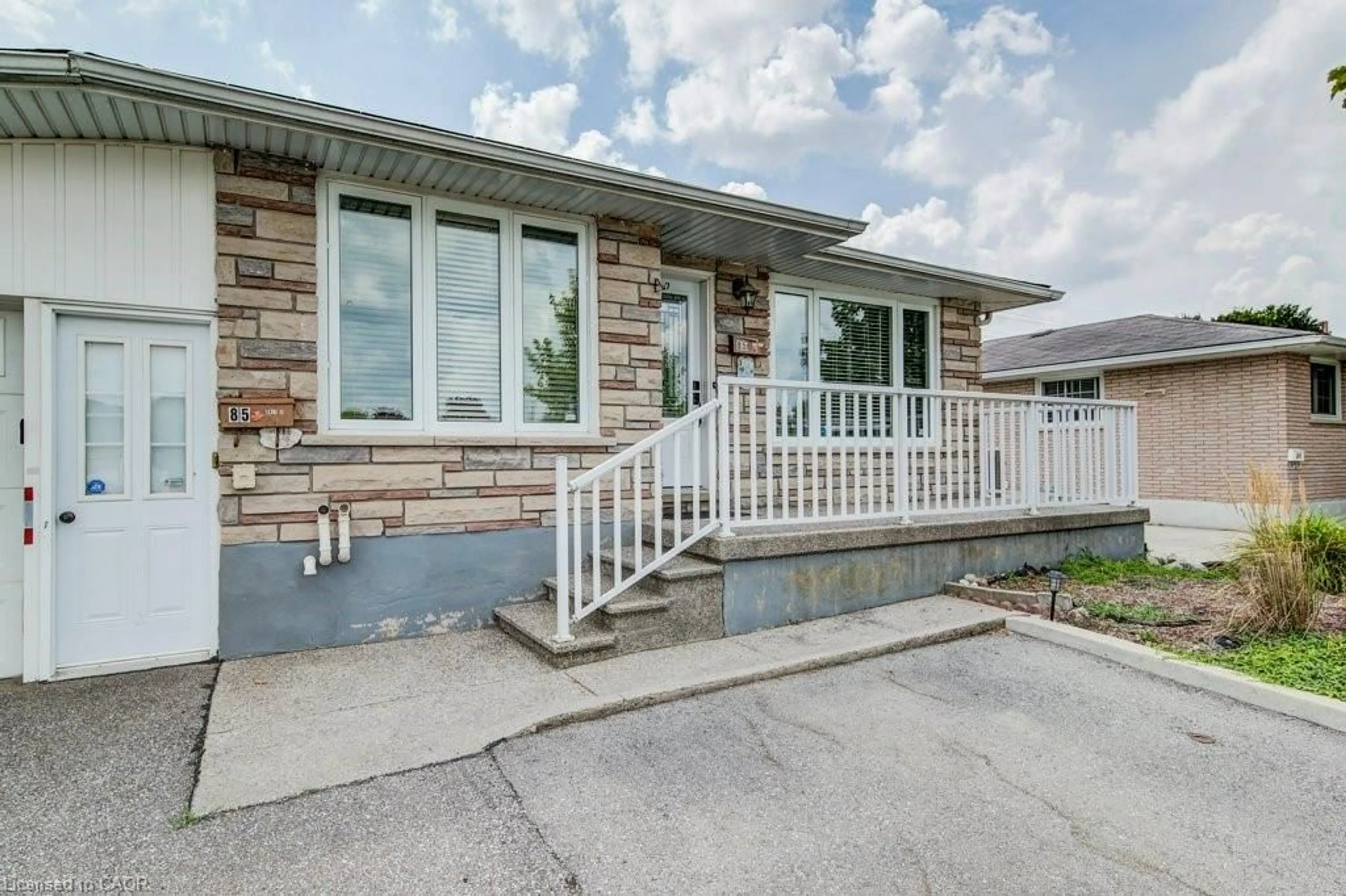 Home with vinyl exterior material, street for 85 Winter Ave, Cambridge Ontario N1R 6G8
