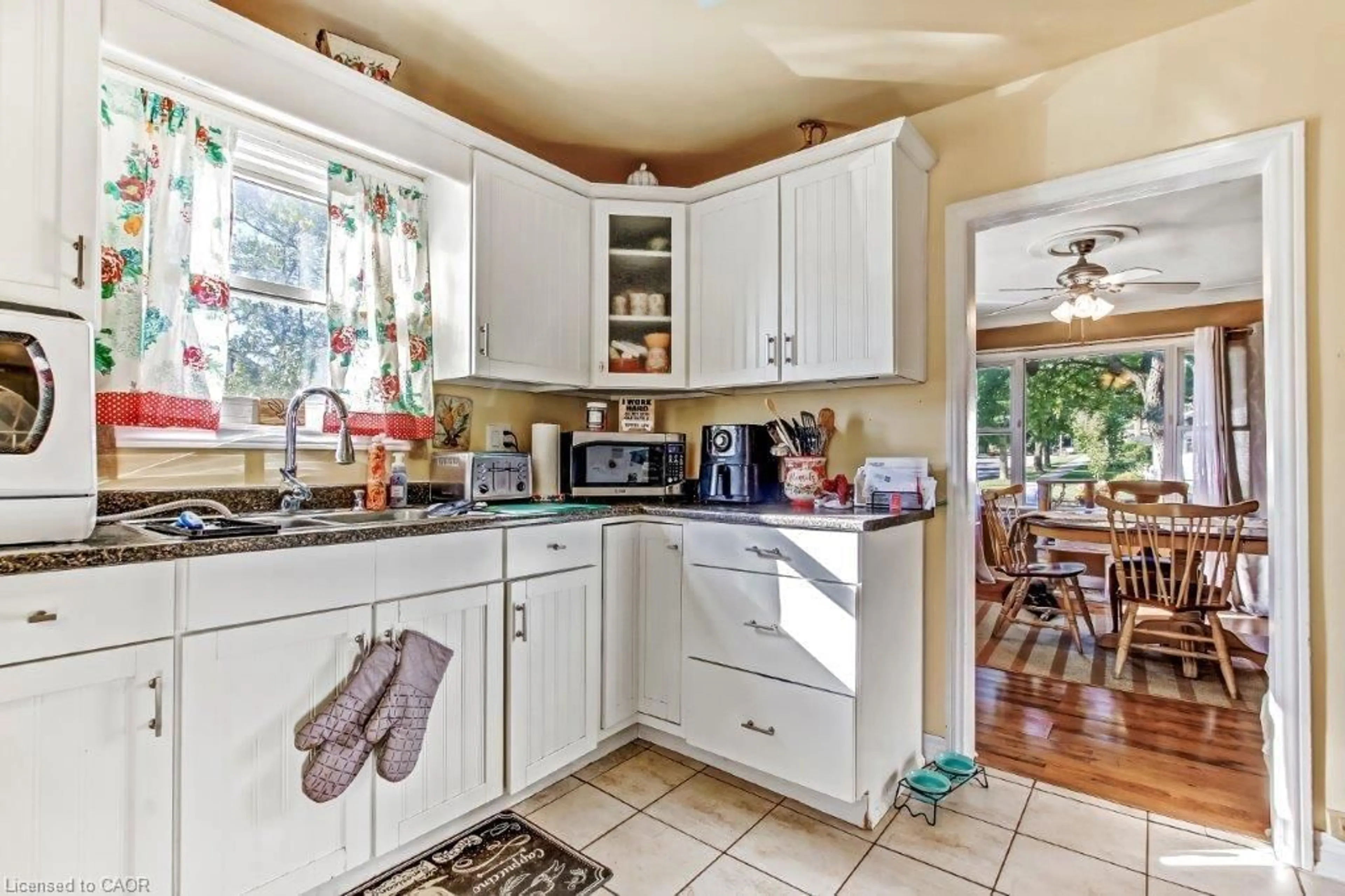 Standard kitchen, ceramic/tile floor for 500 St Andrew St, Port Dover Ontario N0A 1N0