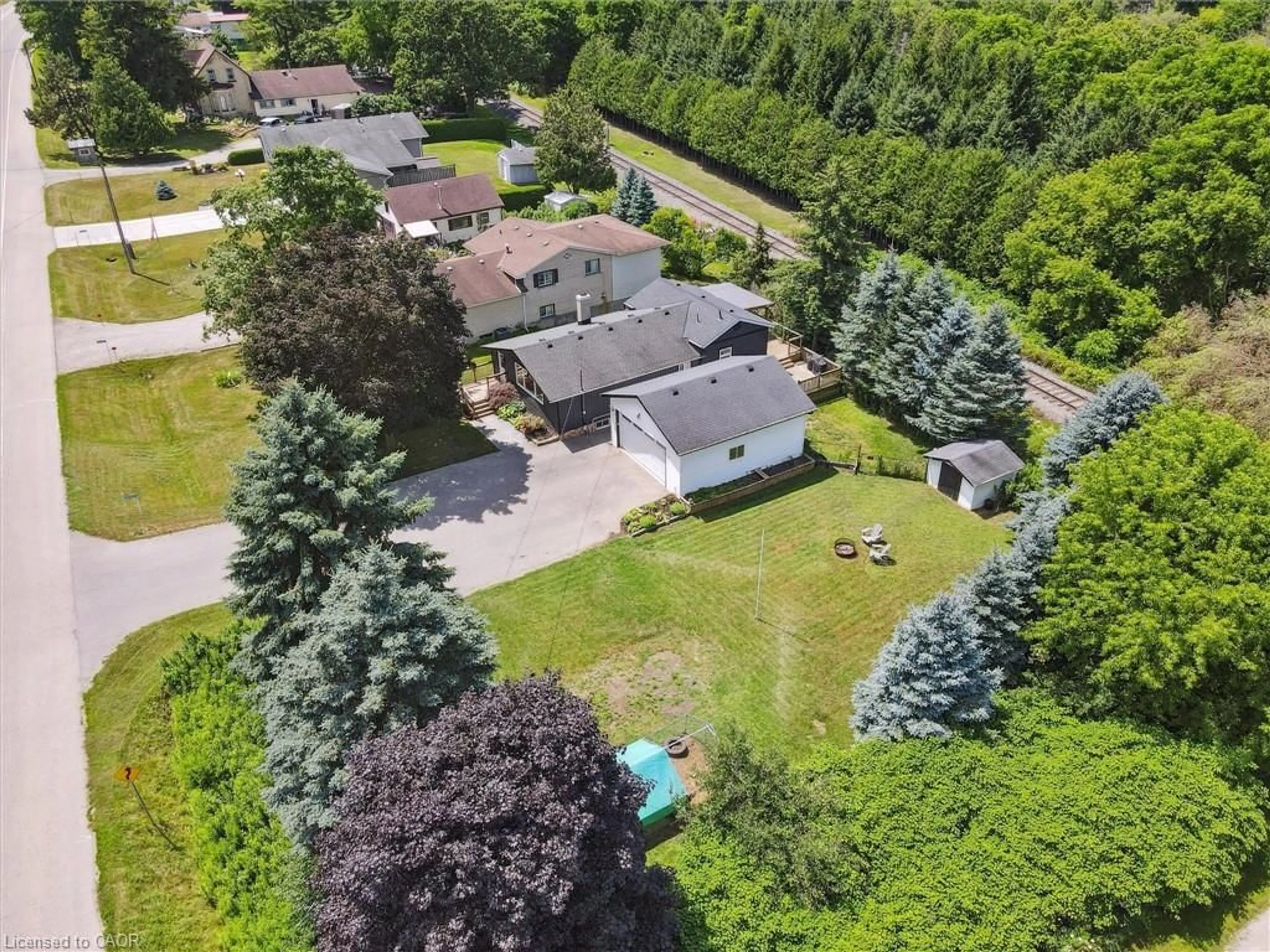 A pic from outside/outdoor area/front of a property/back of a property/a pic from drone, unknown for 585033 County Rd 9, Woodstock Ontario N4S 7V6