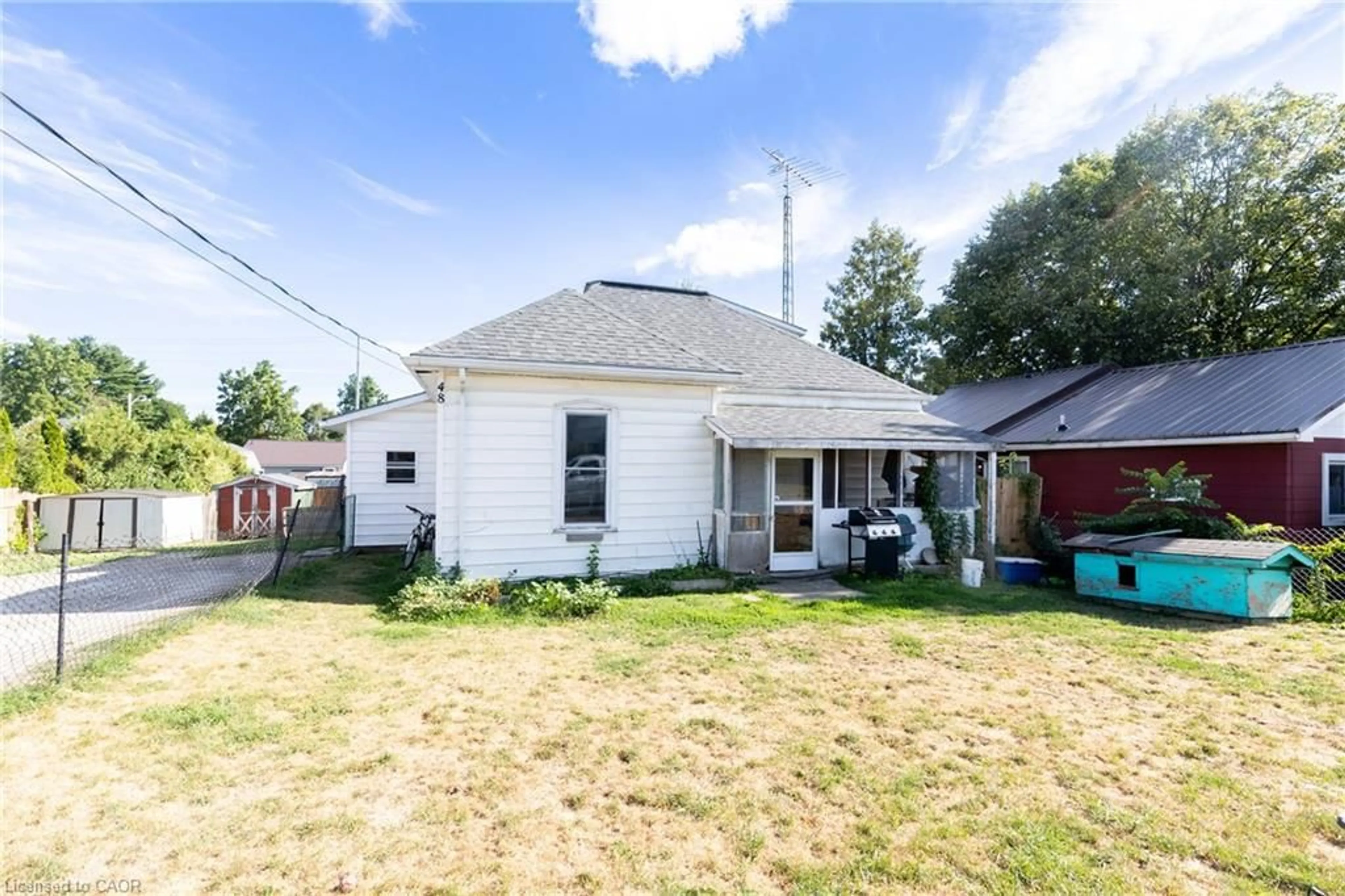 A pic from outside/outdoor area/front of a property/back of a property/a pic from drone, street for 48 Sovereen St, Delhi Ontario N4B 1L5