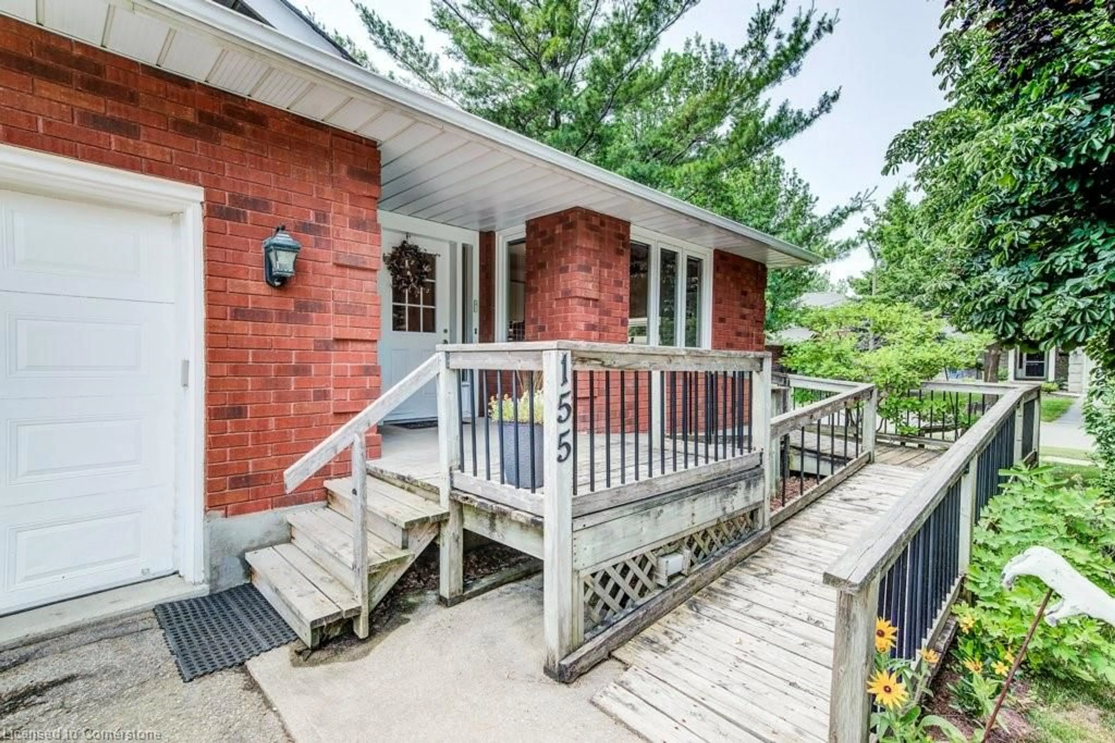 Patio, street for 155 Mayberry Crt, Waterloo Ontario N2K 3K1