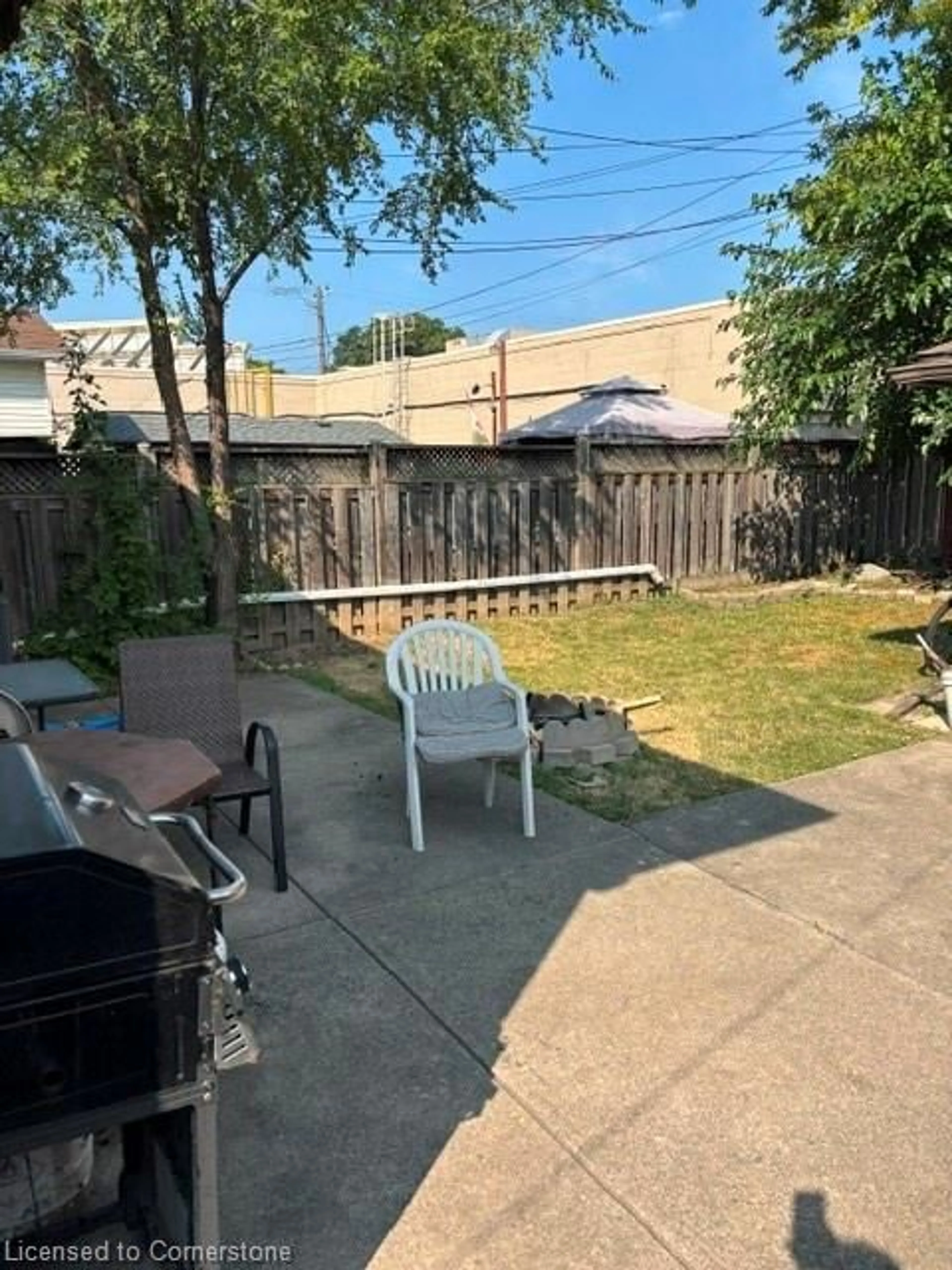 Patio, street for 7 Crosthwaite Ave, Hamilton Ontario L8K 2T7