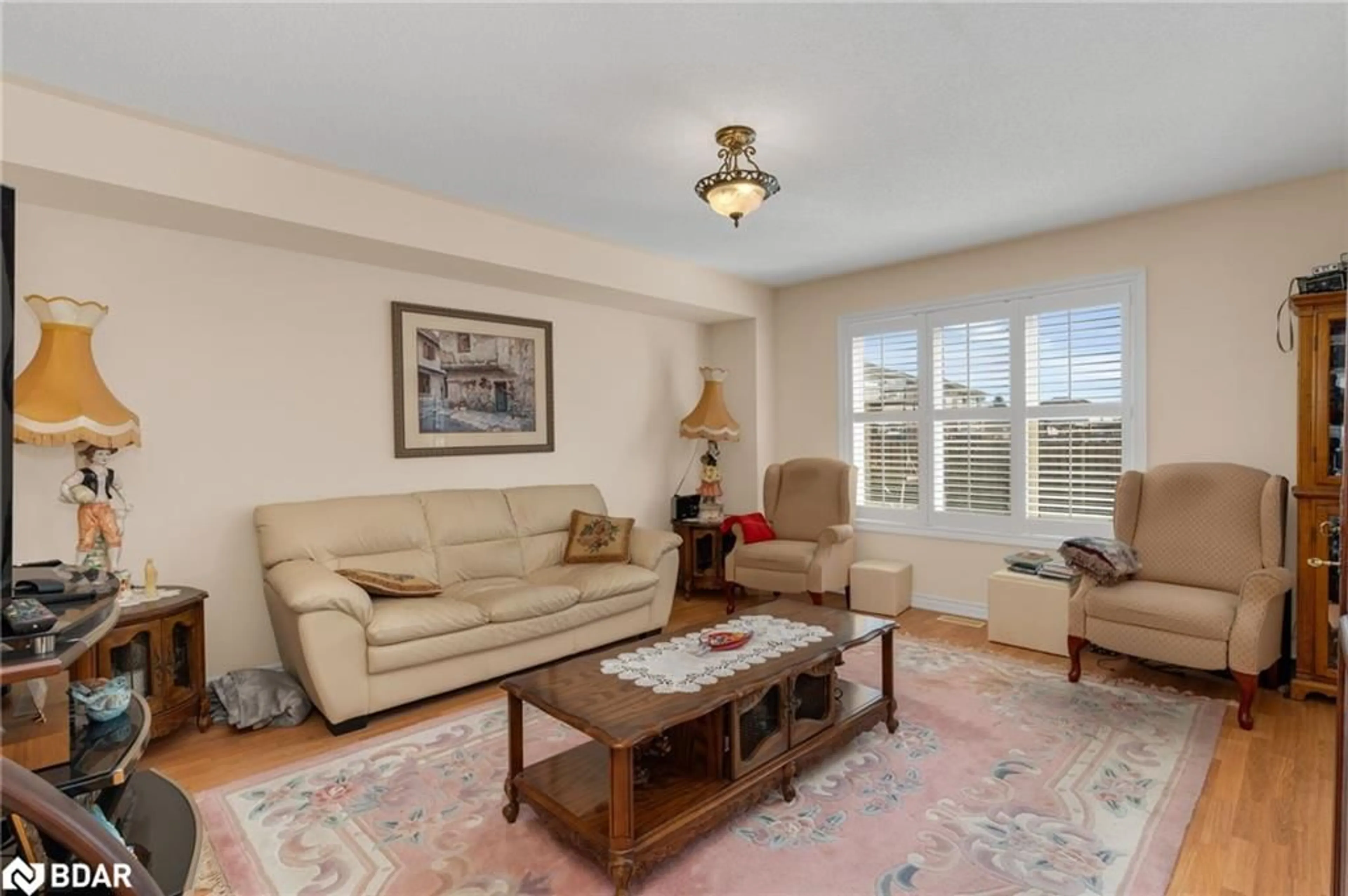 Living room with furniture, unknown for 503 Simcoe Rd, Bradford Ontario L3Z 3C4