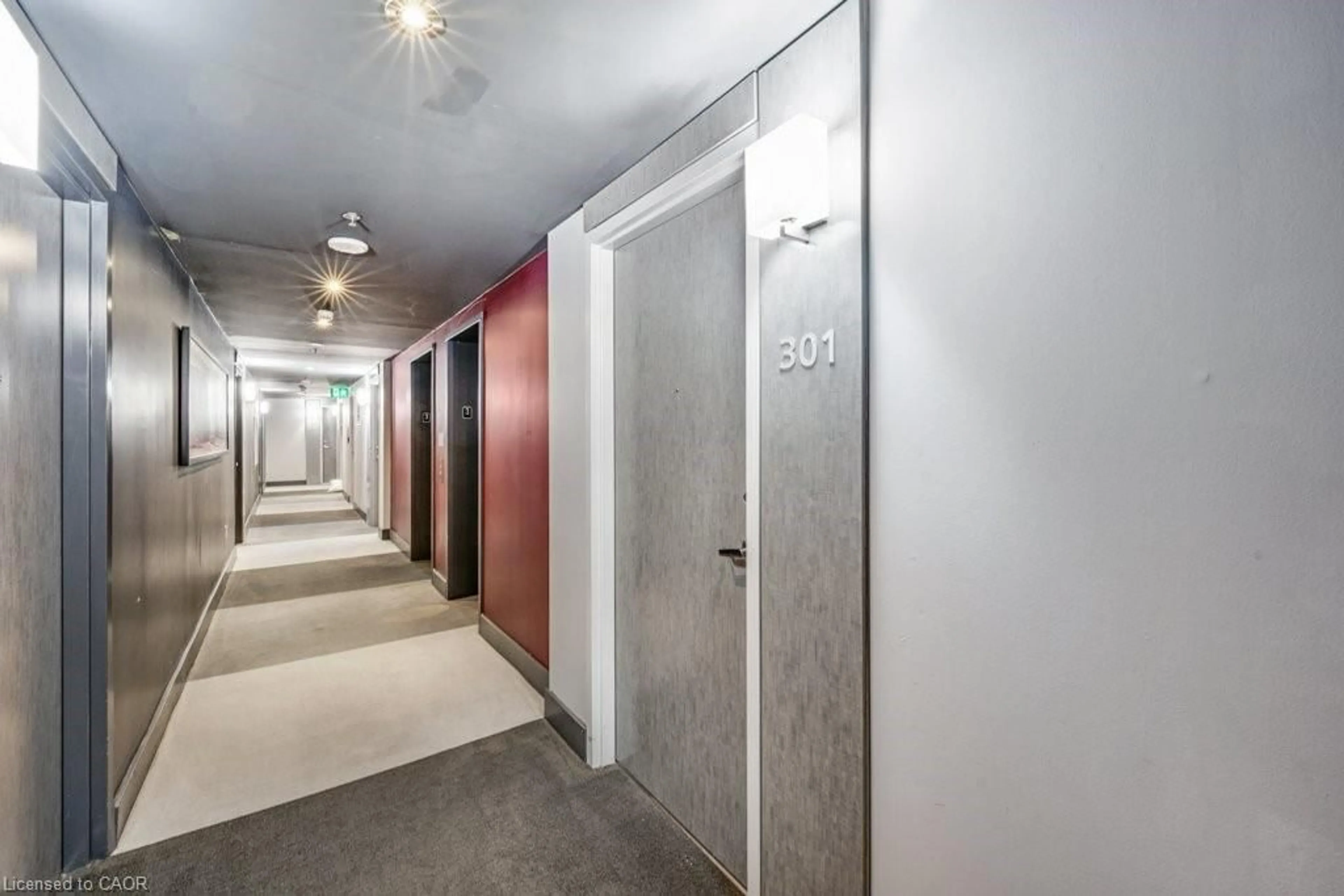 Indoor foyer for 150 Water St #301, Cambridge Ontario N1R 0B5