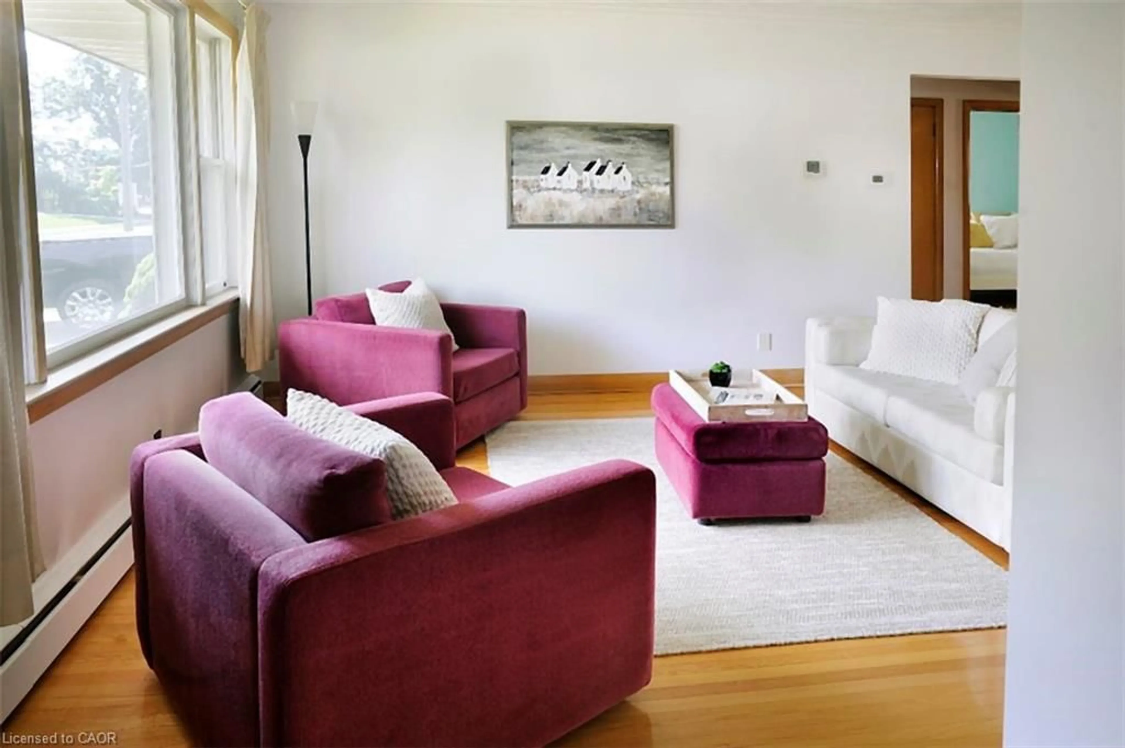 Living room with furniture, unknown for 44 Mcdonald Ave, Cambridge Ontario N1R 4J1