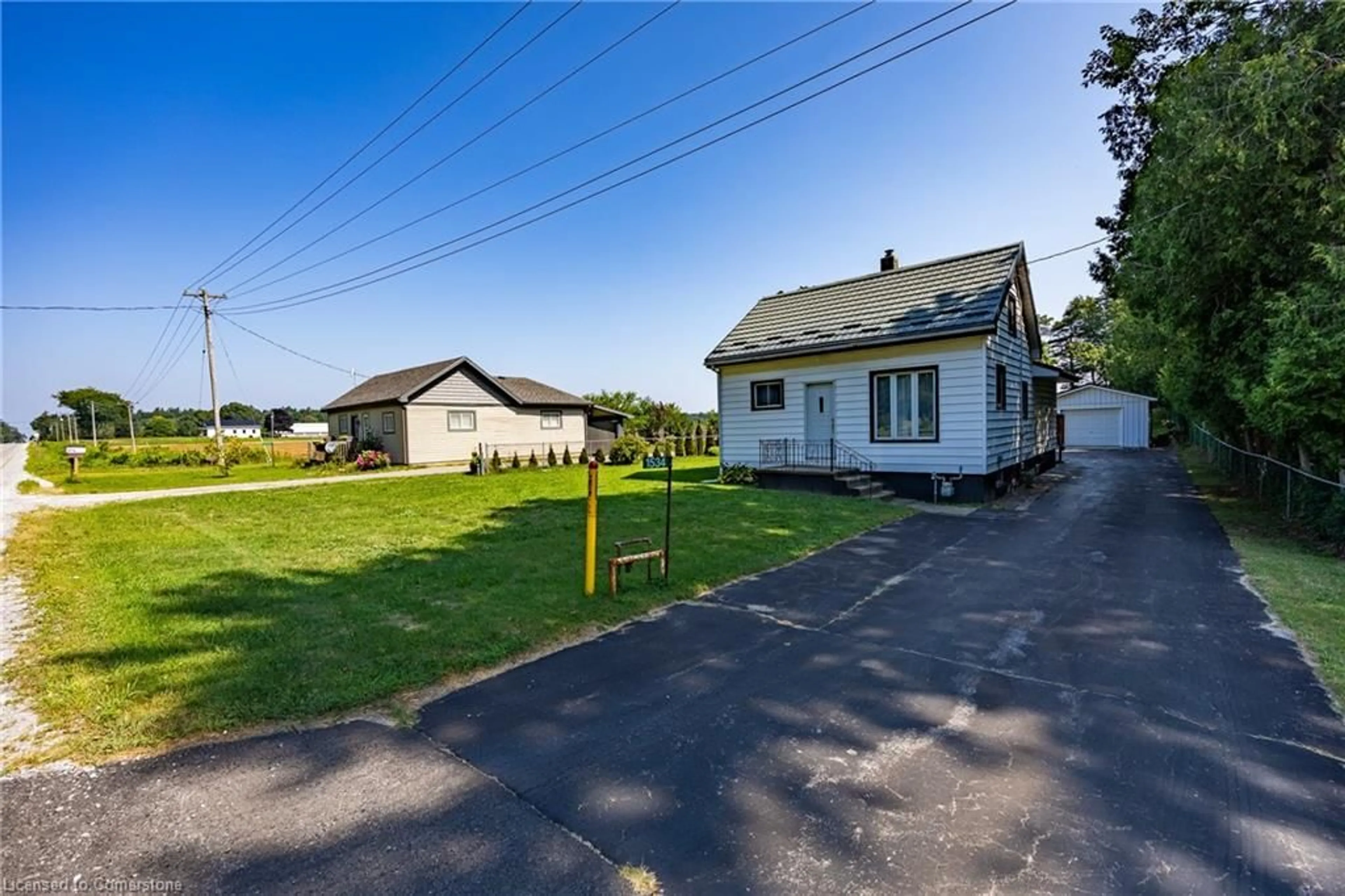A pic from outside/outdoor area/front of a property/back of a property/a pic from drone, street for 1534 Regional Road 16, Langton Ontario N0E 1G0