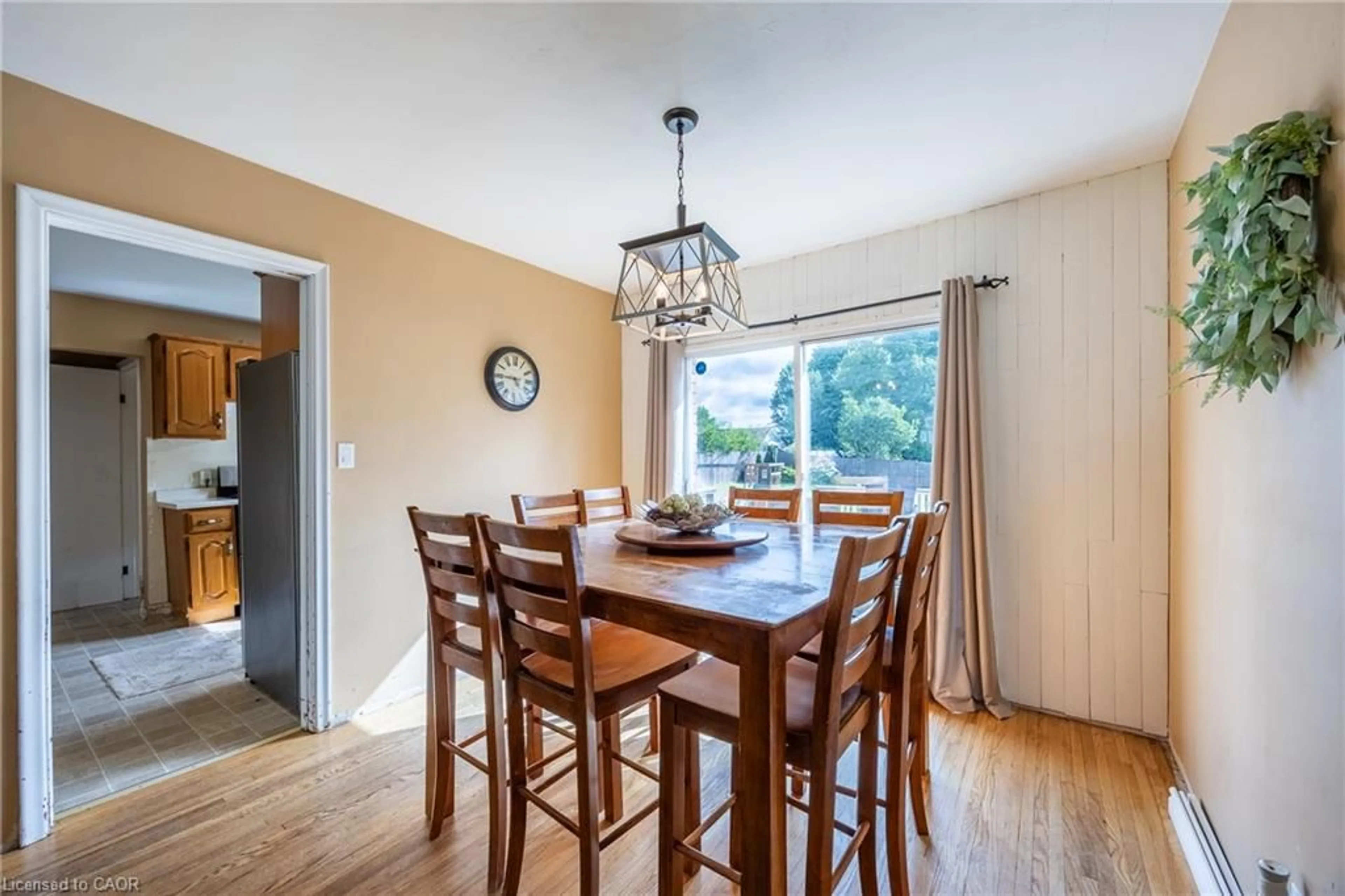 Dining room, wood/laminate floor for 5 Bint Ave, Simcoe Ontario N3Y 4J4