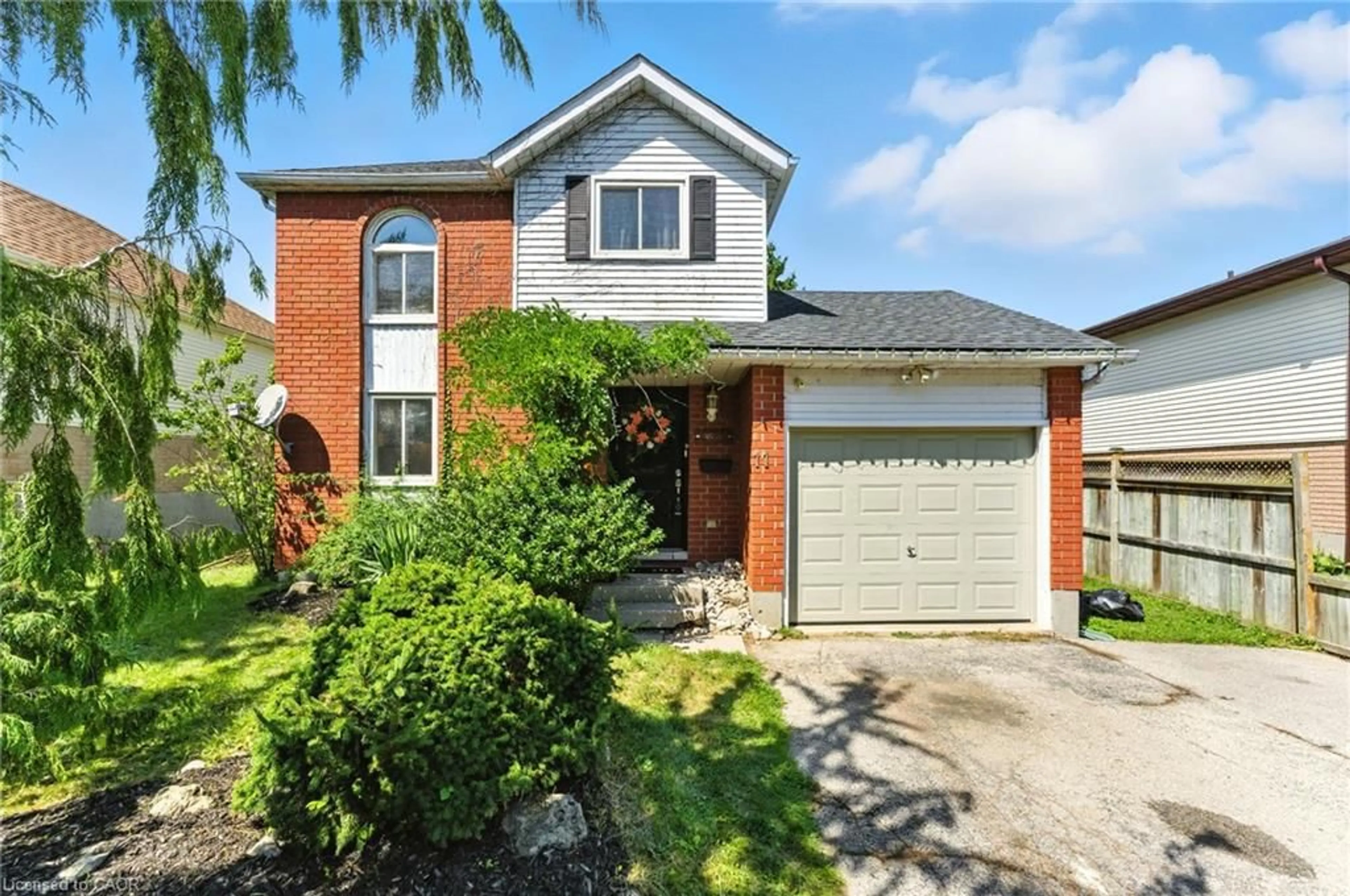 Home with brick exterior material, street for 11 Hubert Crt, Cambridge Ontario N3C 3R2