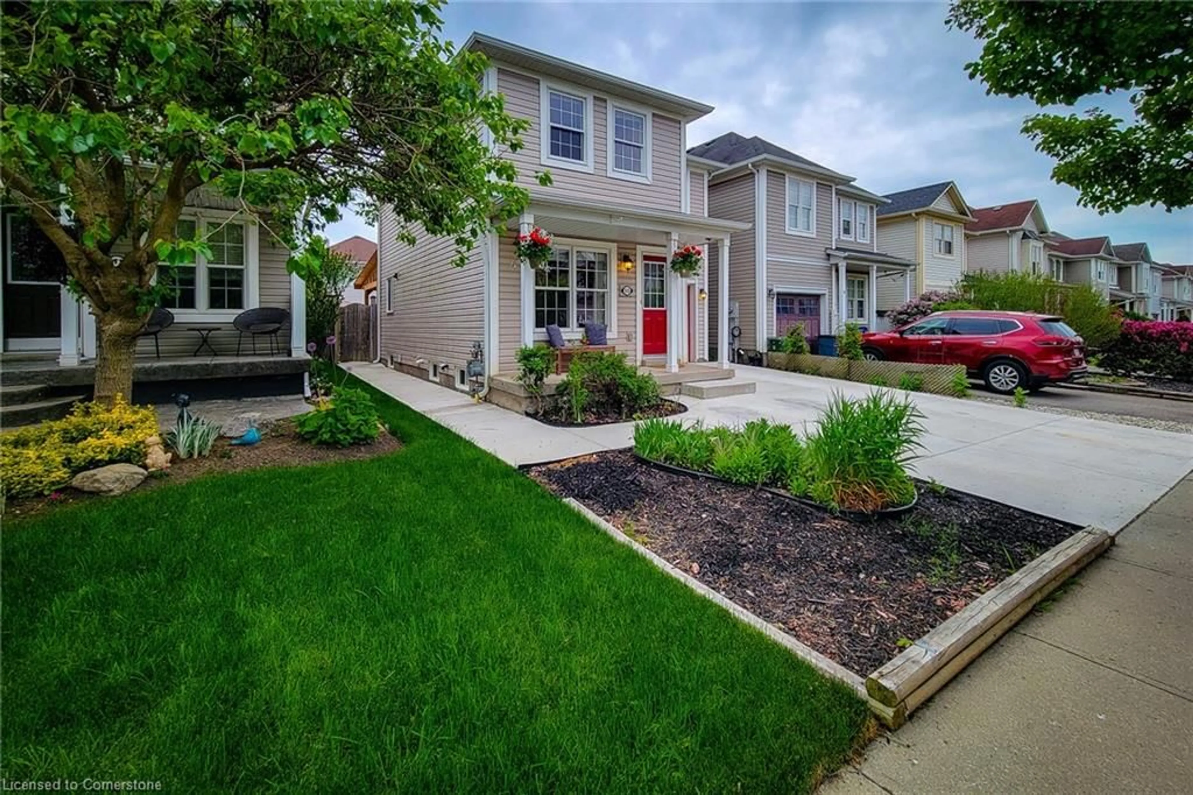 Home with vinyl exterior material, street for 55 Cleghorn Dr, Binbrook Ontario L0R 1C0
