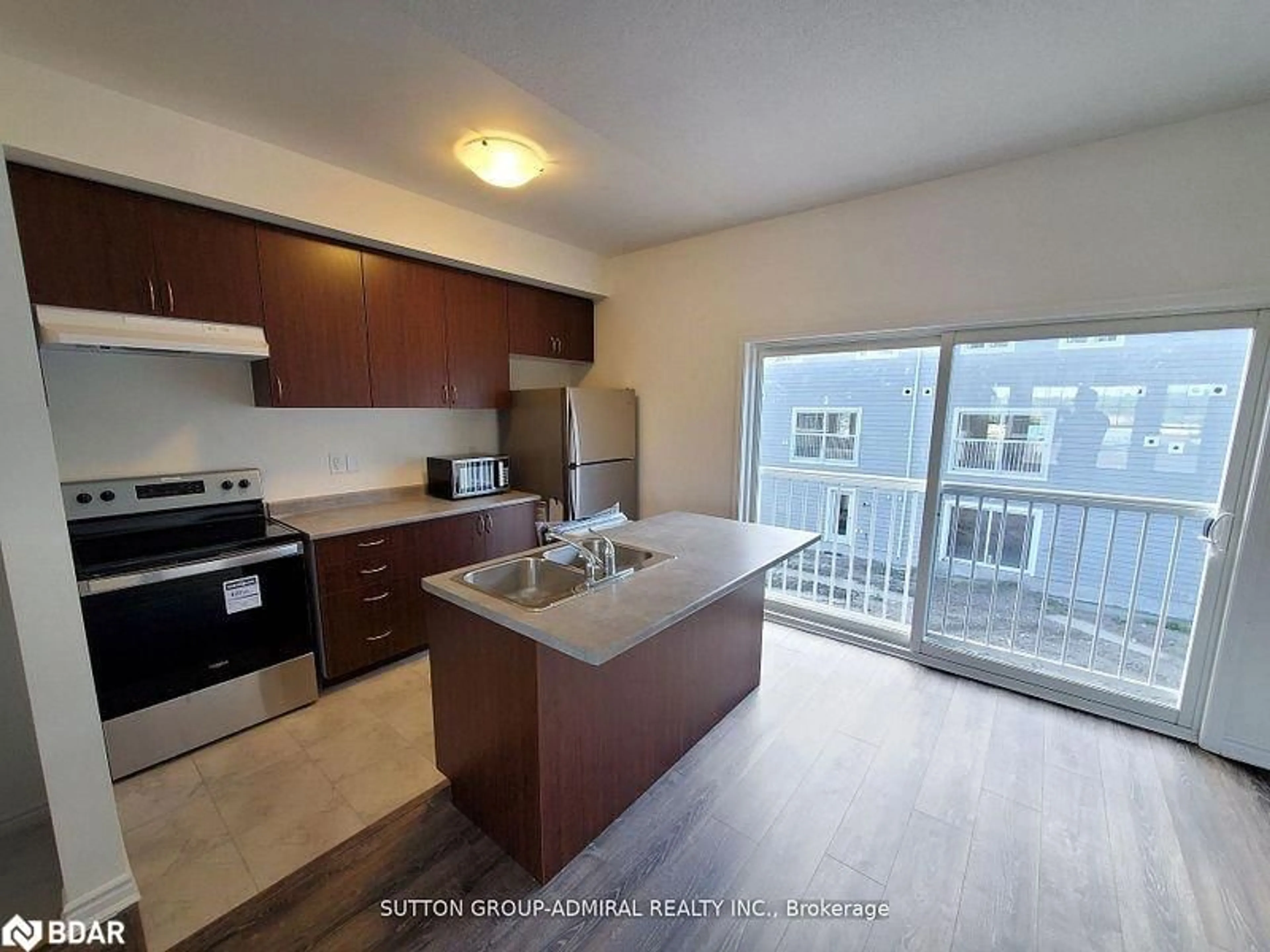 Open concept kitchen, unknown for 38 Surf Drive, Wasaga Beach Ontario L9Z 0J4