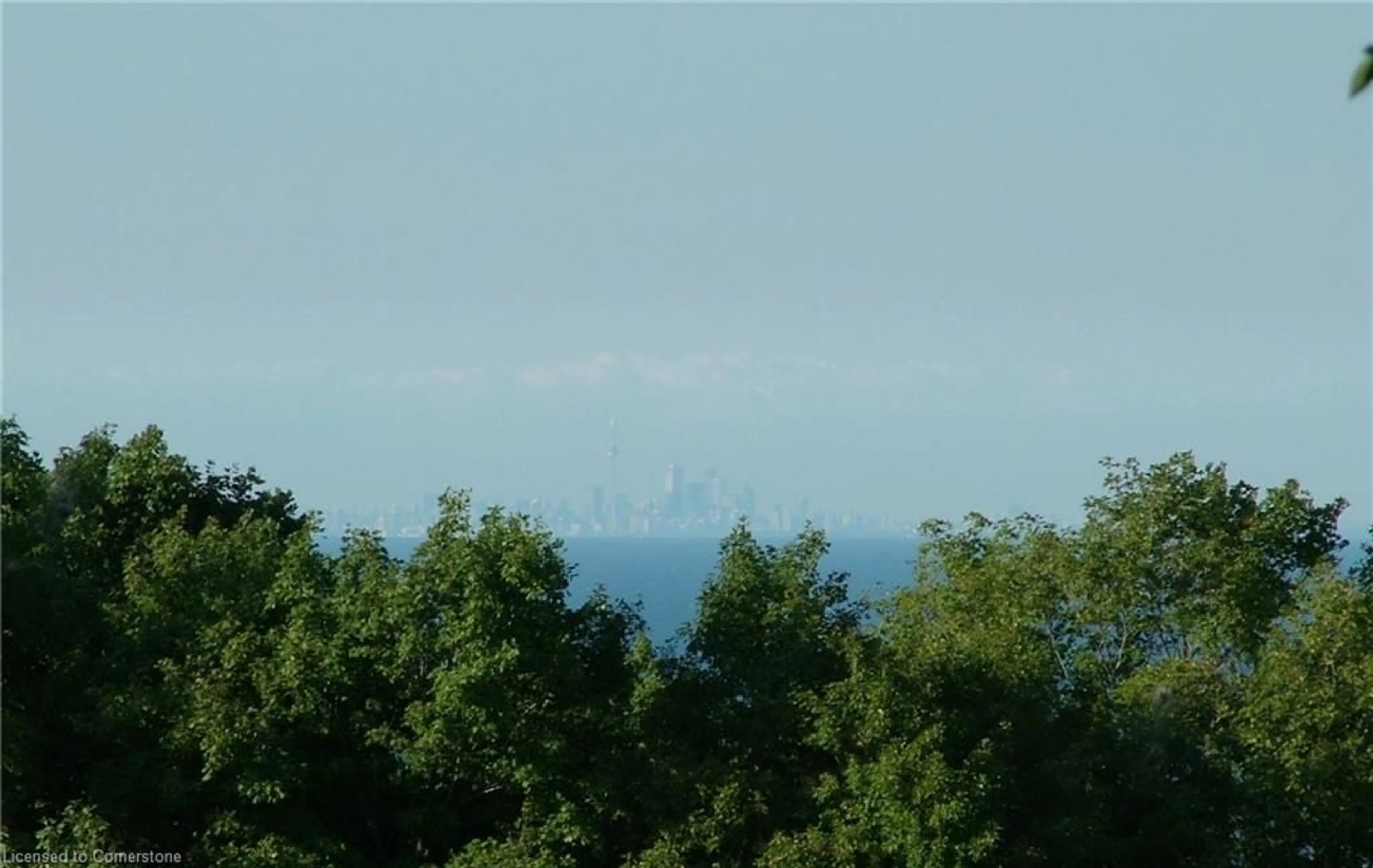 Blurry image for 165 Ridge Rd, Grimsby Ontario L3M 4E7