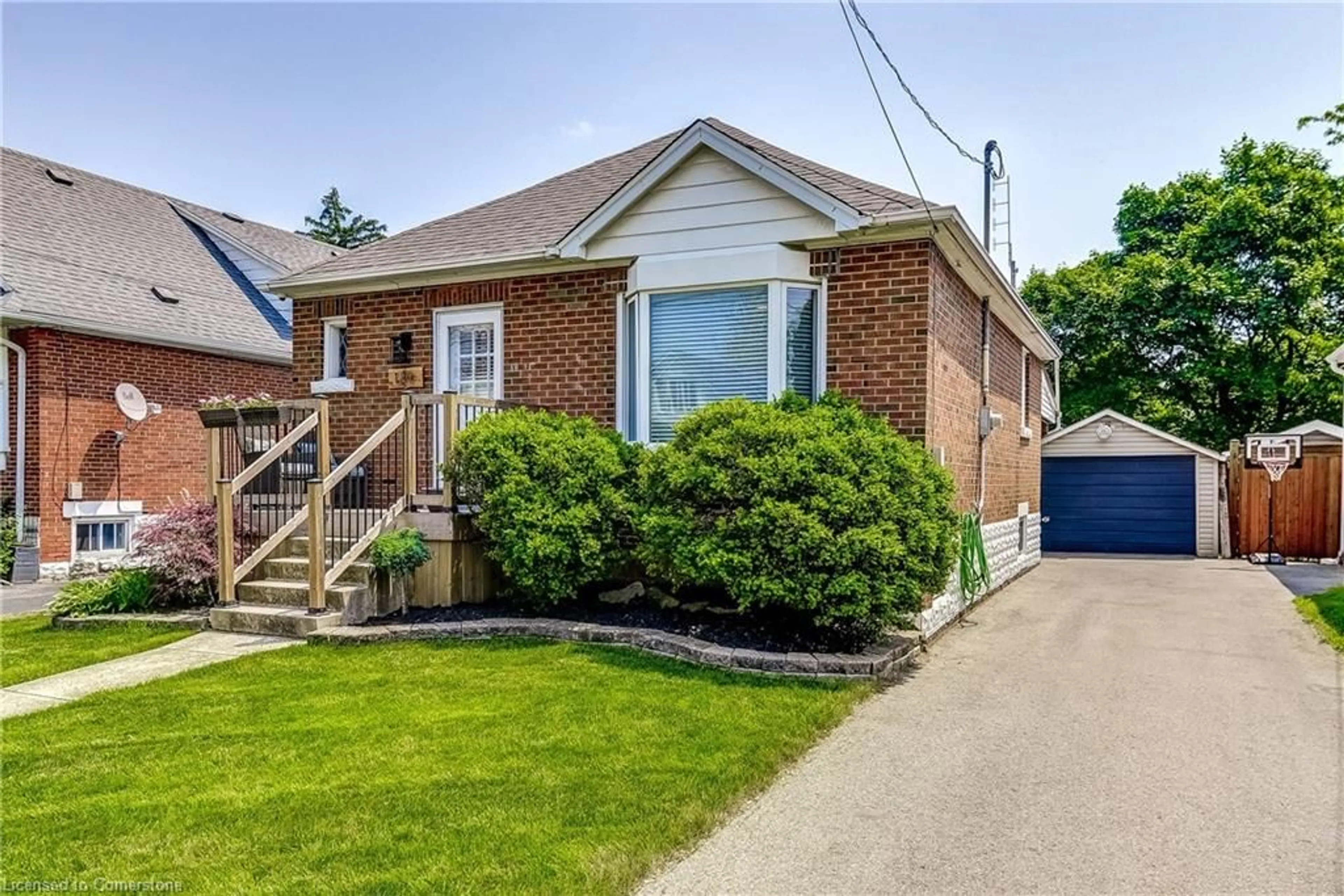 Home with brick exterior material, street for 189 East 19th St, Hamilton Ontario L9A 4S4